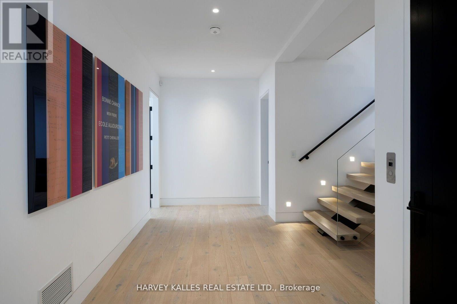 5 Dewbourne Avenue, Toronto, Ontario  M5P 1Z1 - Photo 42 - C13142424