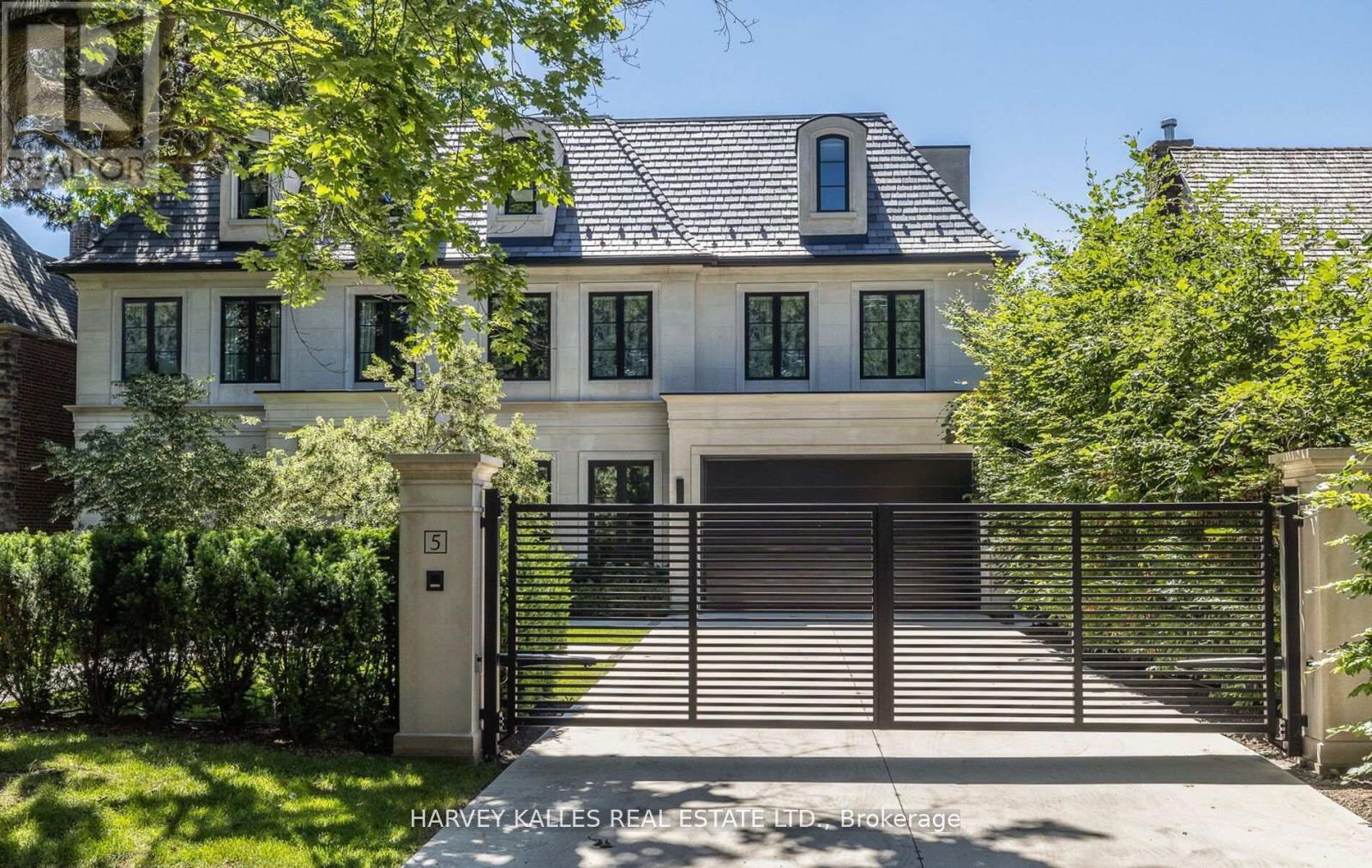 5 Dewbourne Avenue, Toronto, Ontario  M5P 1Z1 - Photo 47 - C13142424