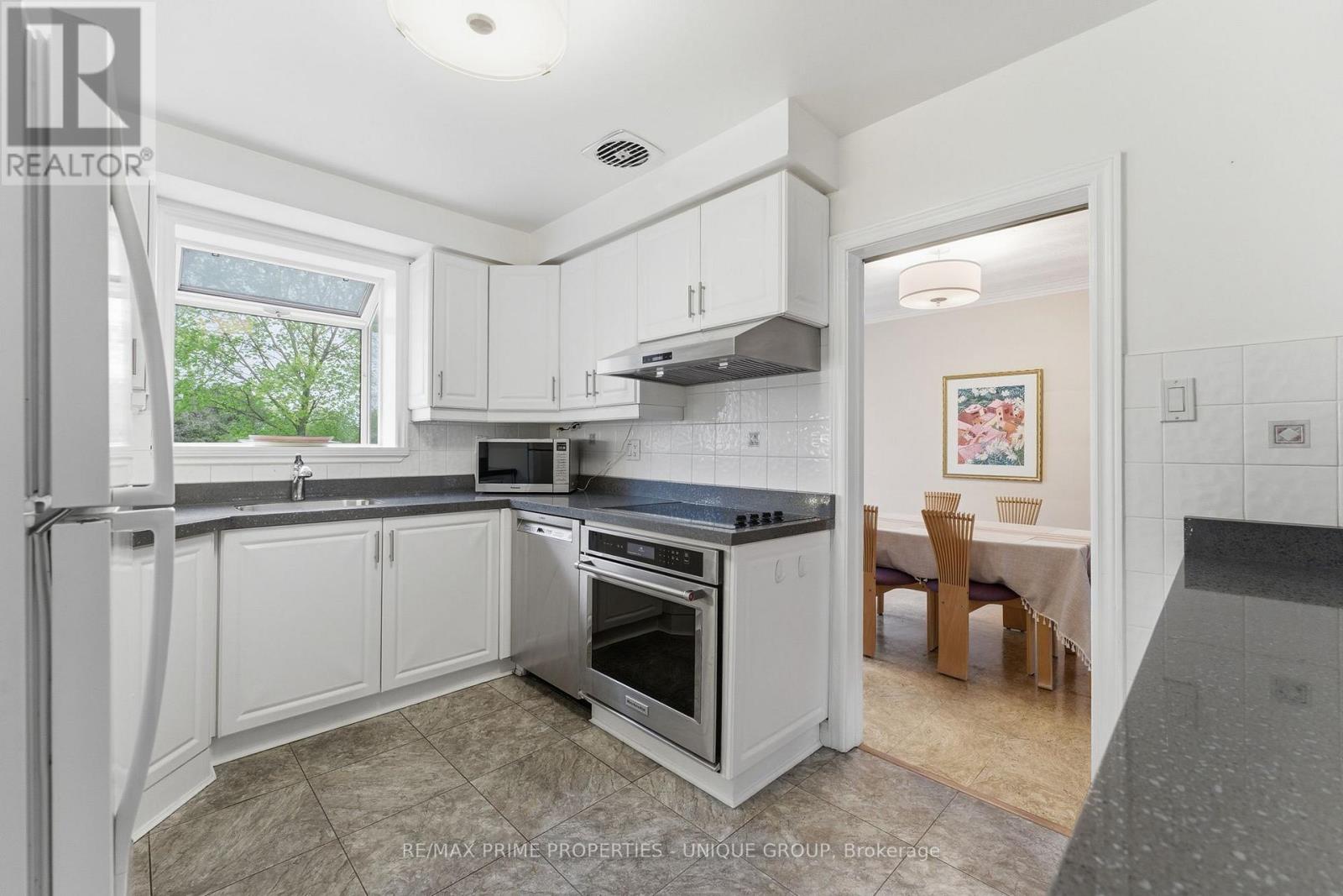 229 Park Home Avenue, Toronto, Ontario  M2R 1A1 - Photo 14 - C13142440