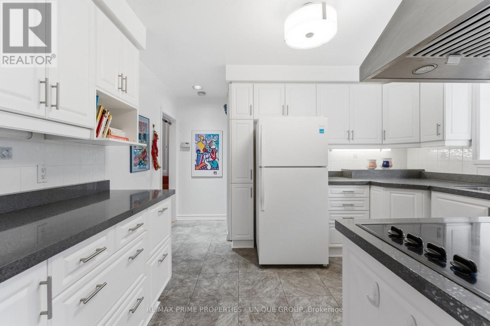 229 Park Home Avenue, Toronto, Ontario  M2R 1A1 - Photo 16 - C13142440