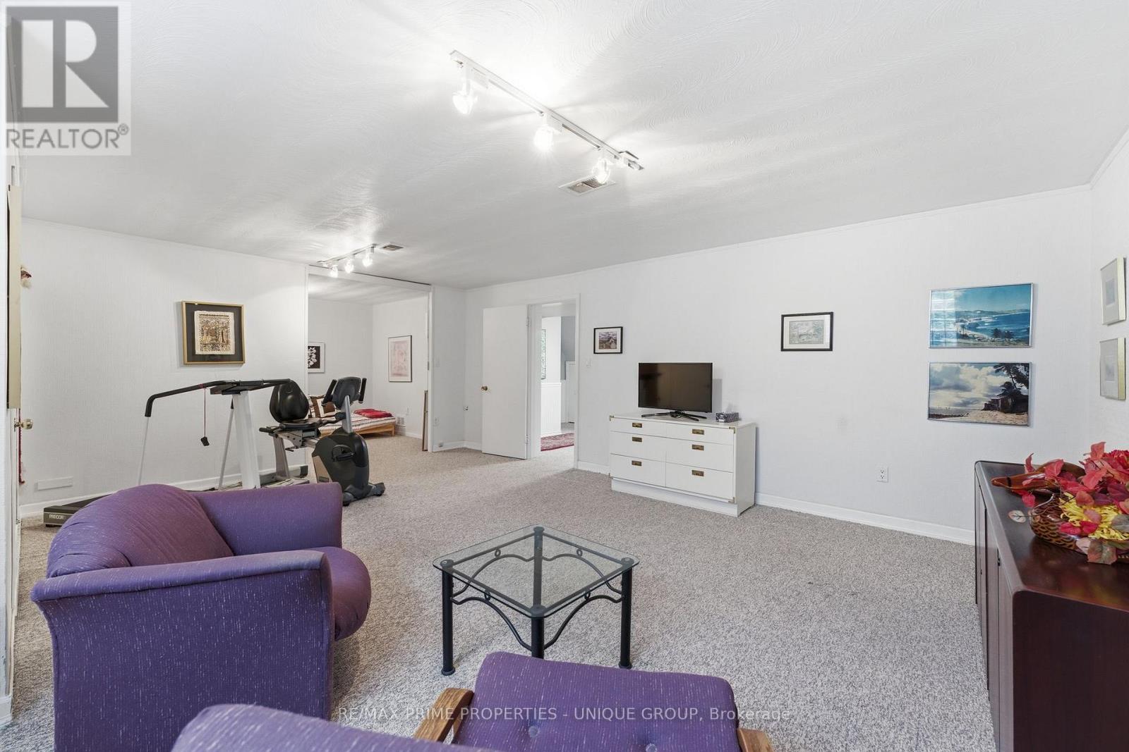 229 Park Home Avenue, Toronto, Ontario  M2R 1A1 - Photo 30 - C13142440