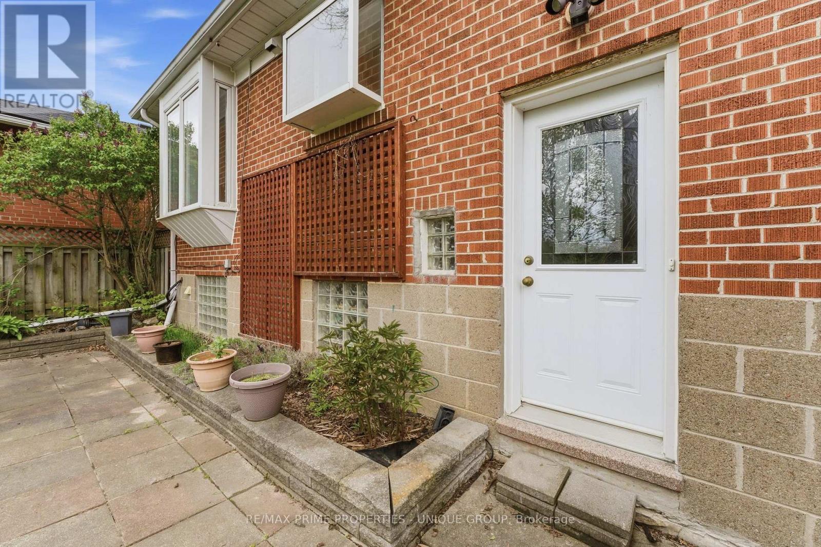 229 Park Home Avenue, Toronto, Ontario  M2R 1A1 - Photo 34 - C13142440