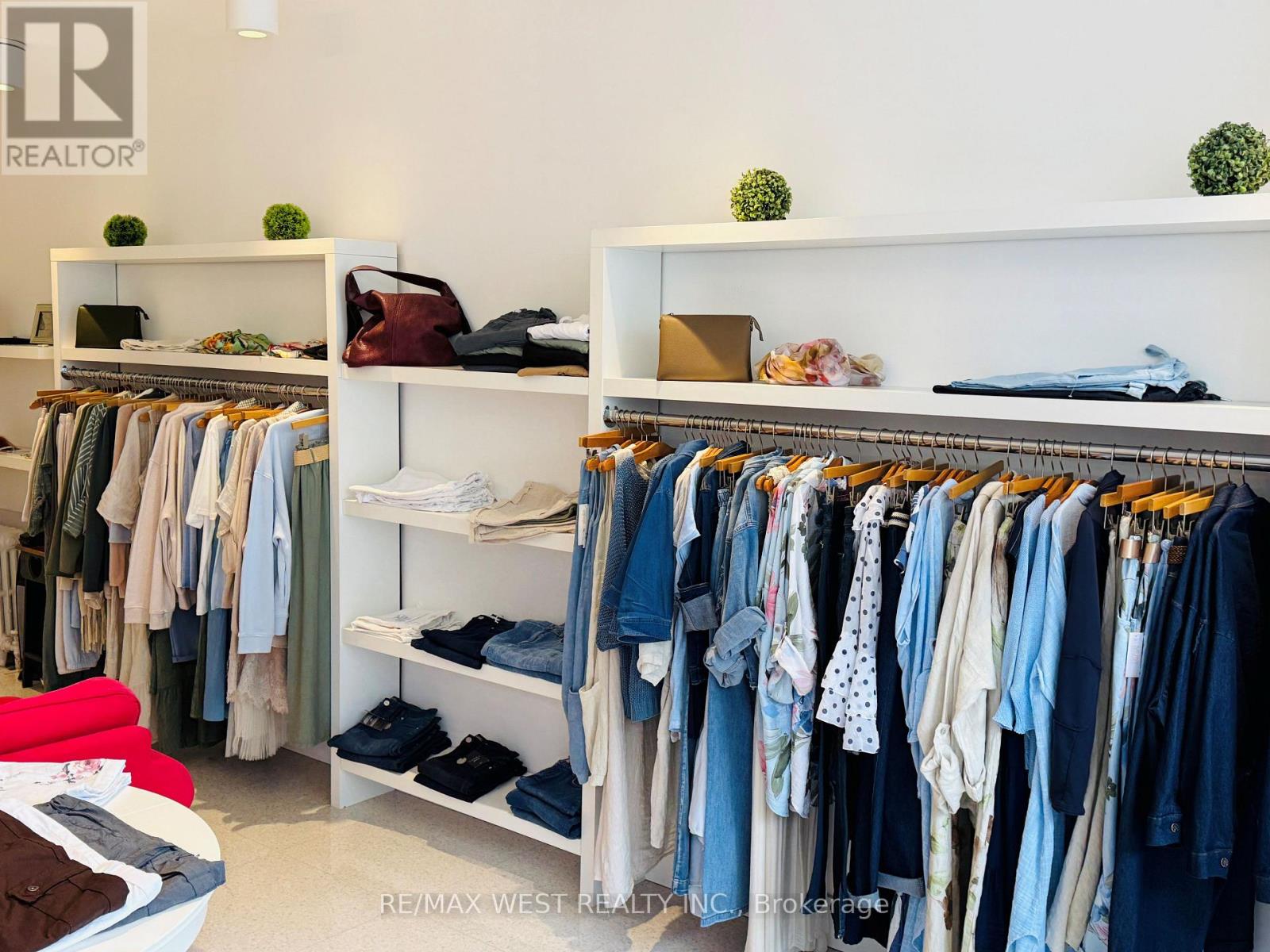 Main - 1673 Bayview Avenue, Toronto (Leaside), Ontario  M4G 3C1 - Photo 5 - C13142494