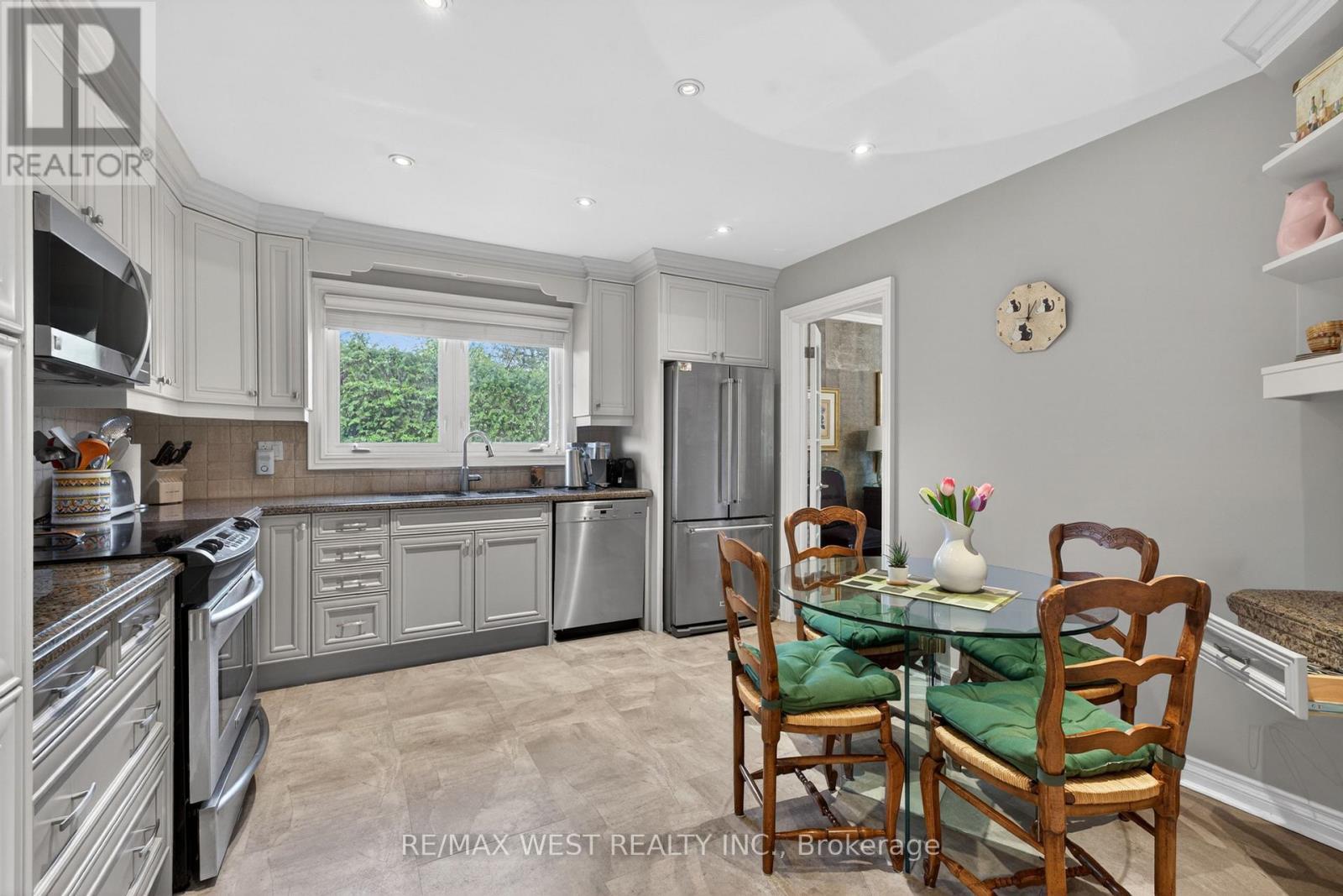 16 Caravan Drive, Toronto, Ontario  M3B 1N2 - Photo 14 - C13142512