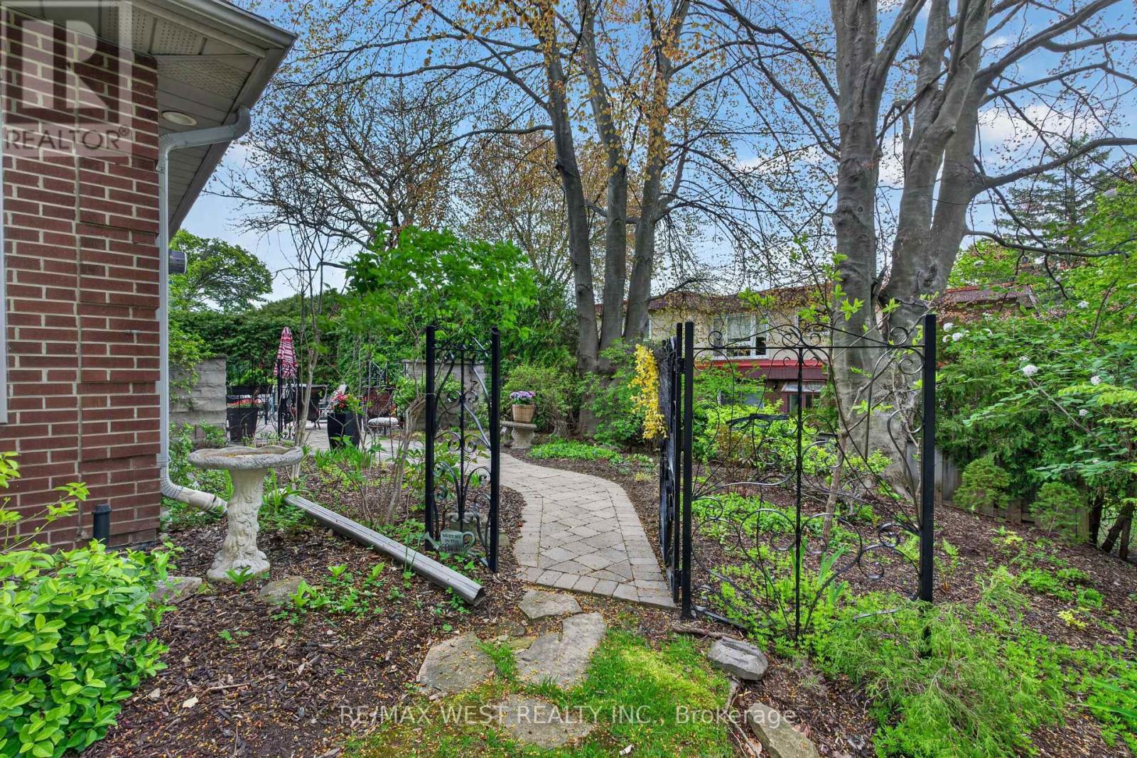 16 Caravan Drive, Toronto, Ontario  M3B 1N2 - Photo 43 - C13142512