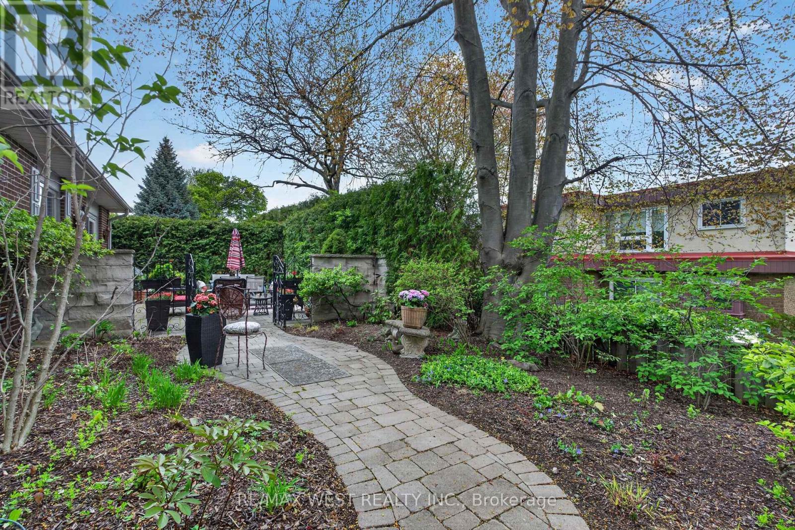 16 Caravan Drive, Toronto, Ontario  M3B 1N2 - Photo 44 - C13142512