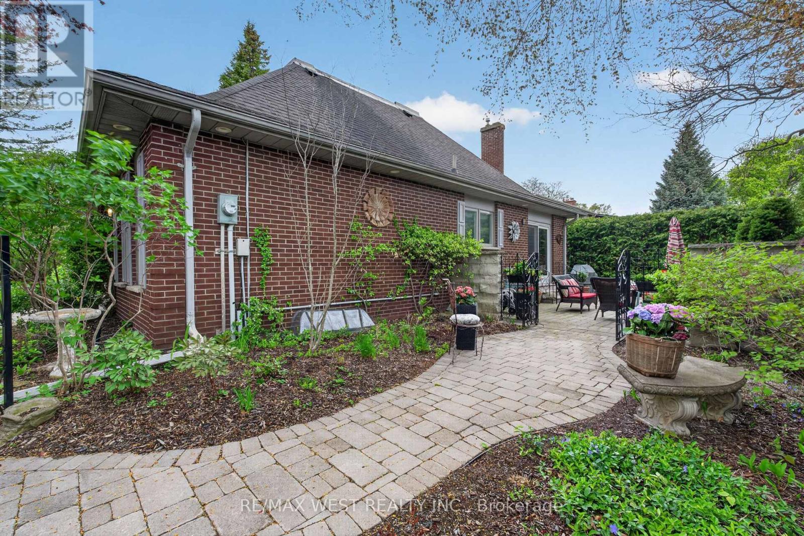 16 Caravan Drive, Toronto, Ontario  M3B 1N2 - Photo 45 - C13142512