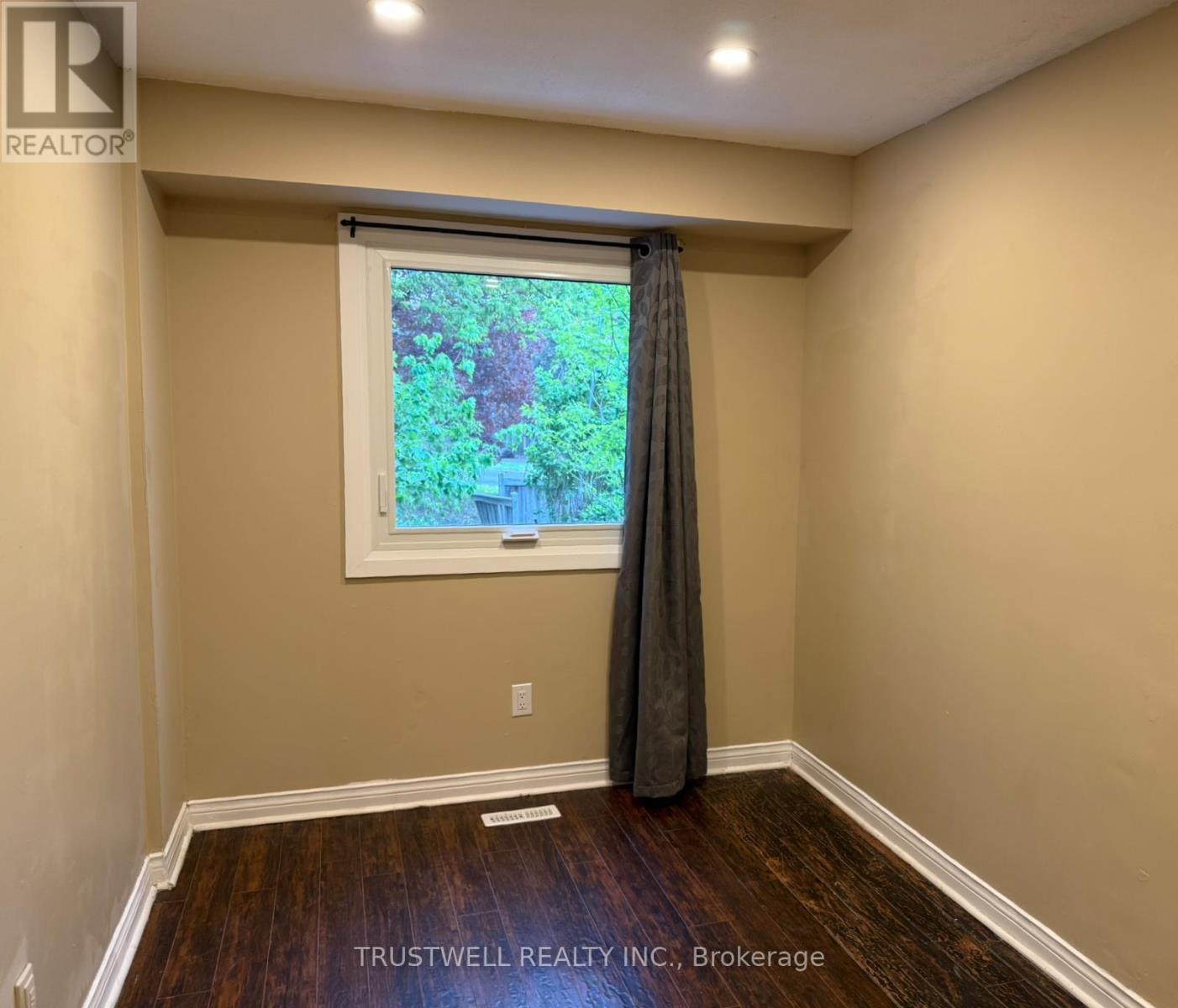 Ground - 3 Plumbrook Crescent, Toronto, Ontario  M1S 3Z9 - Photo 4 - E13118732