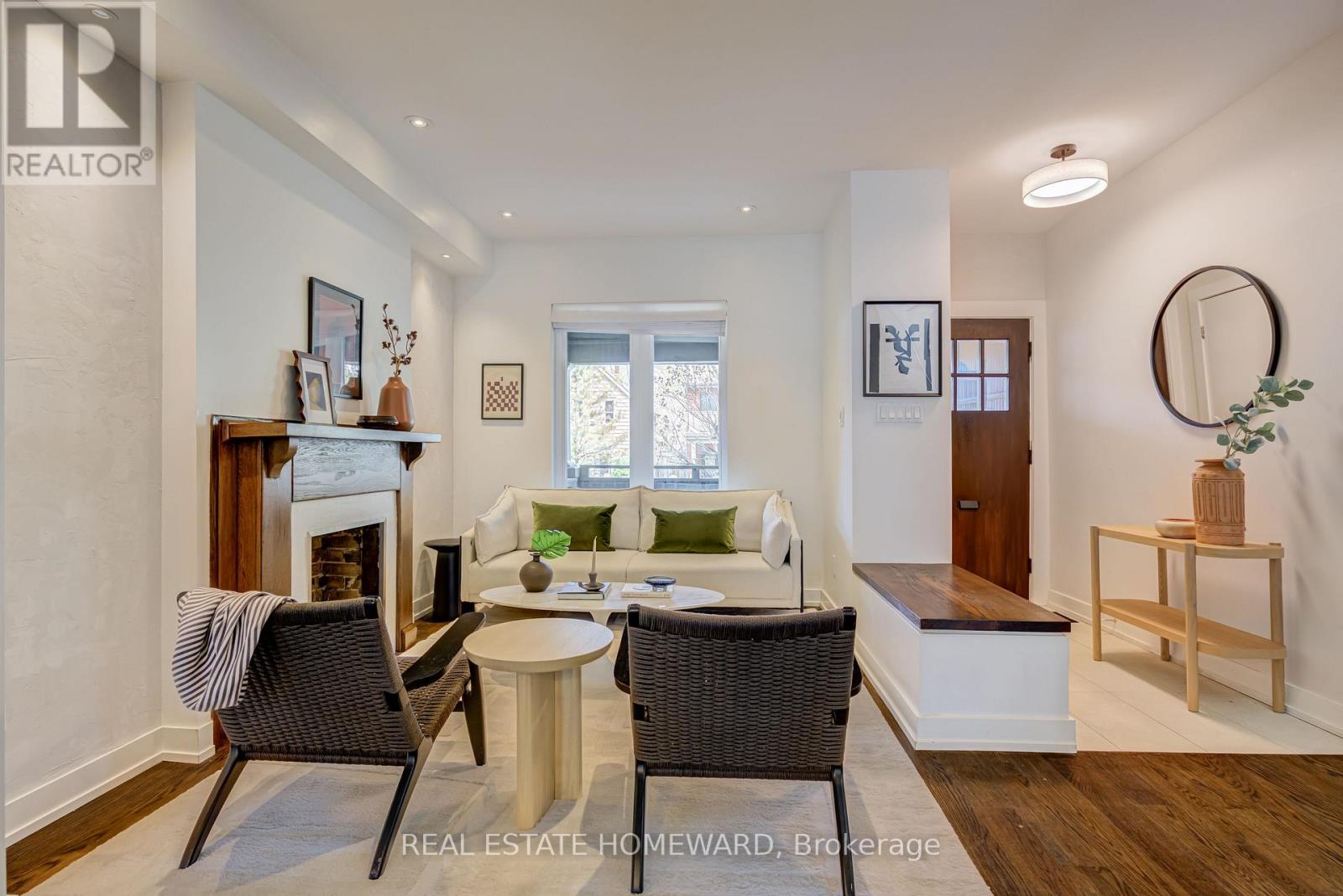 44 Ashdale Avenue, Toronto, Ontario  M4L 2Y7 - Photo 4 - E13142102