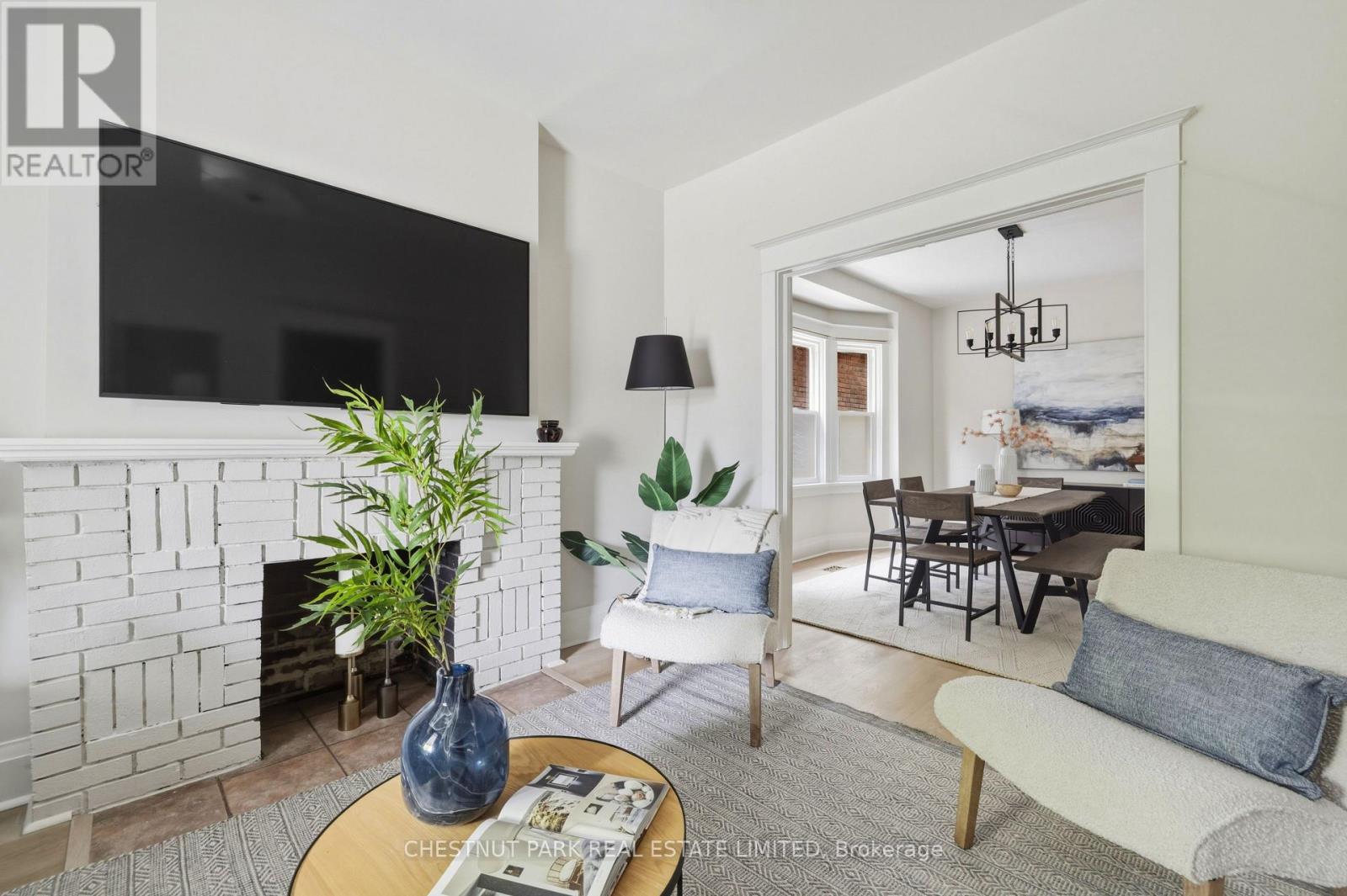 25 Harris Avenue, Toronto, Ontario M4C 1P3 - Photo 7 - E13142206