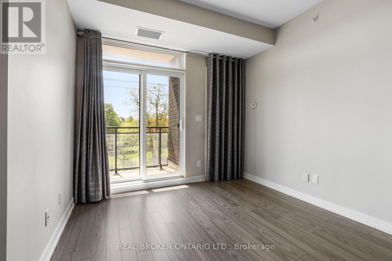 323 - 3560 St Clair Avenue E, Toronto, Ontario  M1K 0A9 - Photo 12 - E13142352