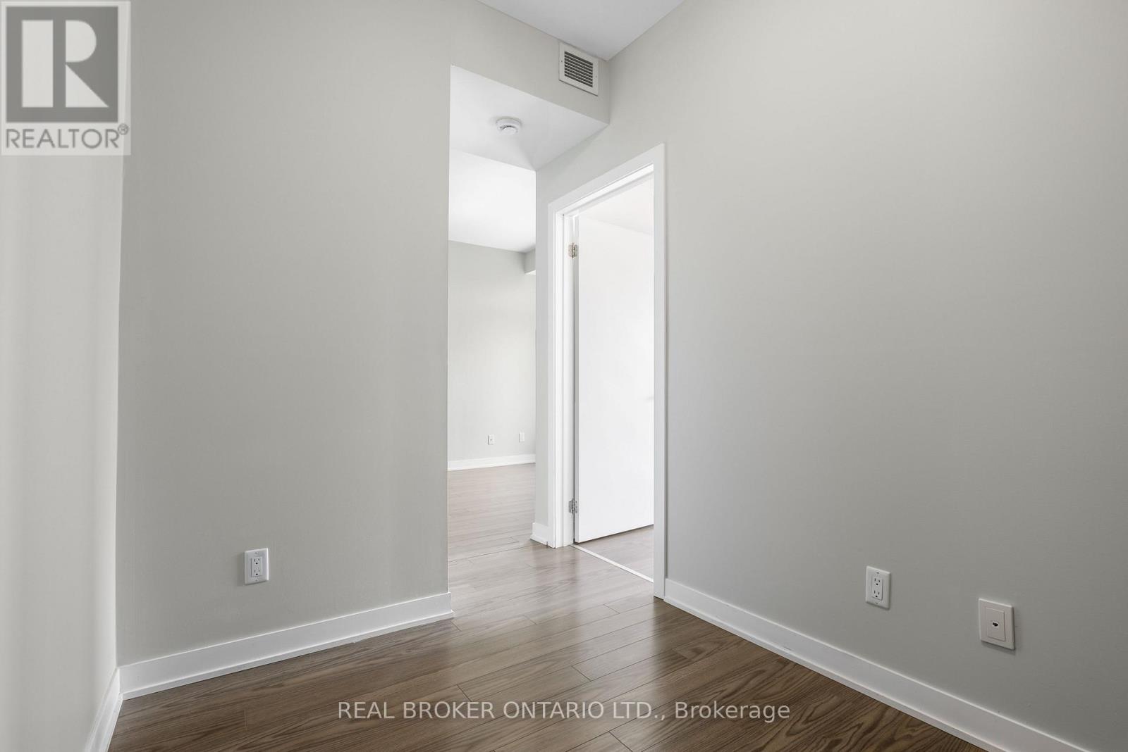 323 - 3560 St Clair Avenue E, Toronto, Ontario  M1K 0A9 - Photo 17 - E13142352