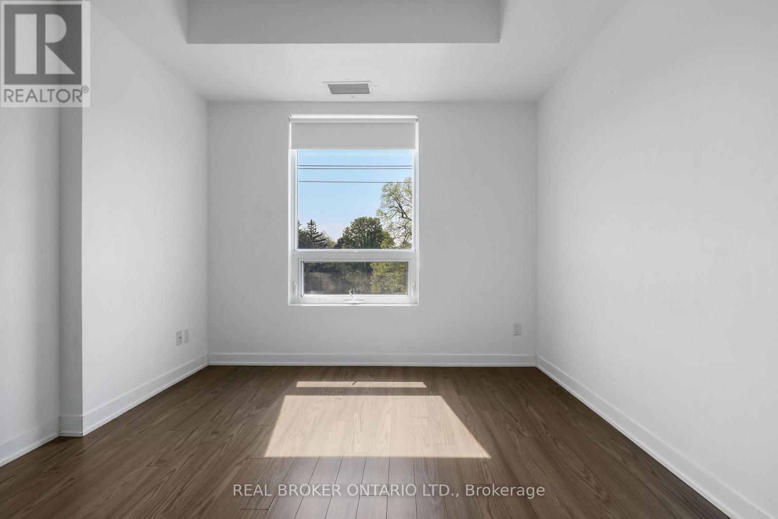 323 - 3560 St Clair Avenue E, Toronto, Ontario  M1K 0A9 - Photo 19 - E13142352