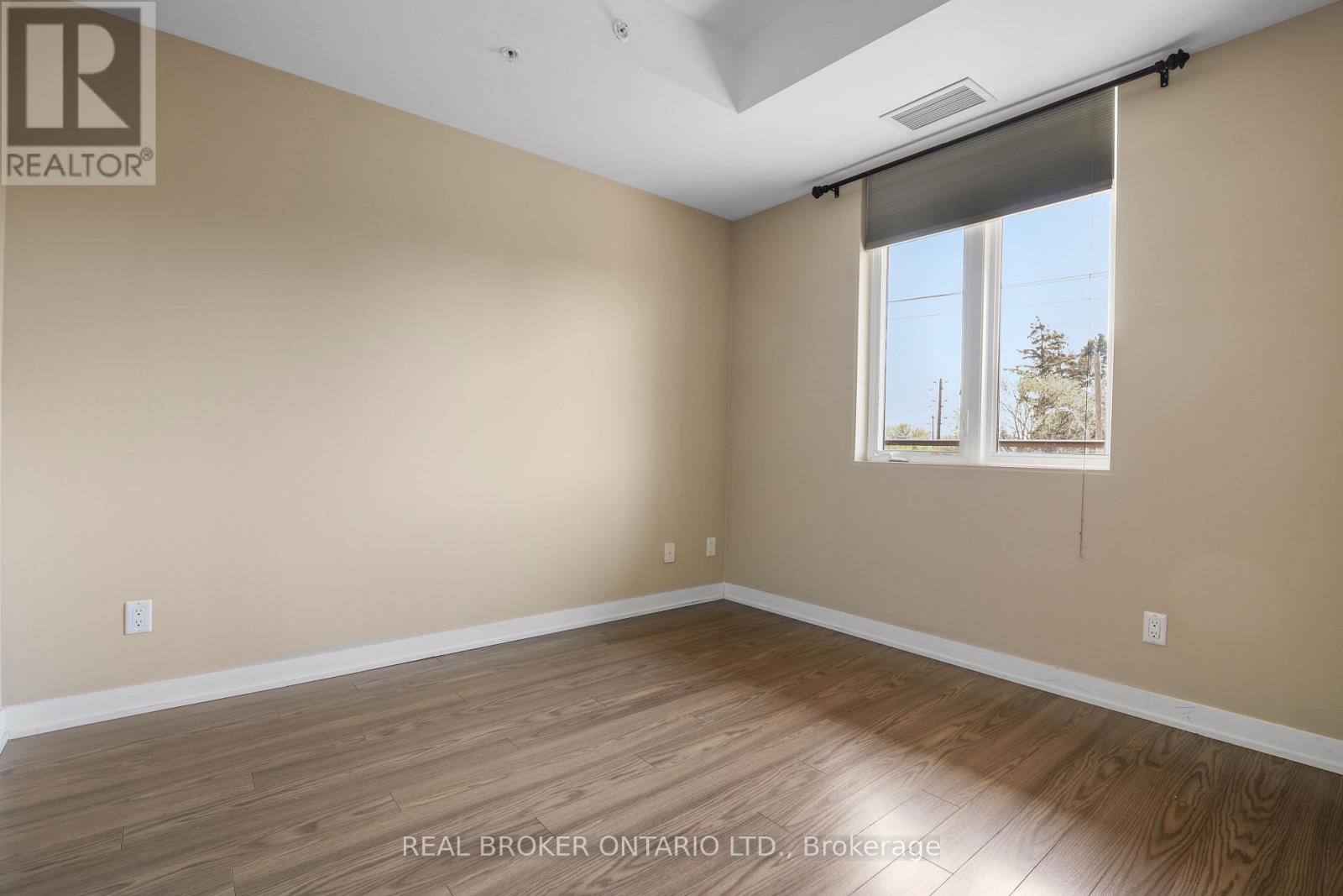 323 - 3560 St Clair Avenue E, Toronto, Ontario  M1K 0A9 - Photo 22 - E13142352