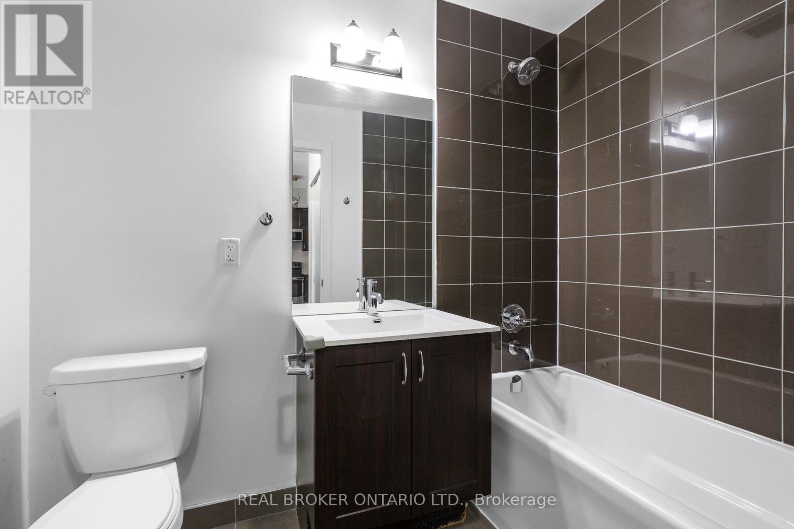 323 - 3560 St Clair Avenue E, Toronto, Ontario  M1K 0A9 - Photo 8 - E13142352