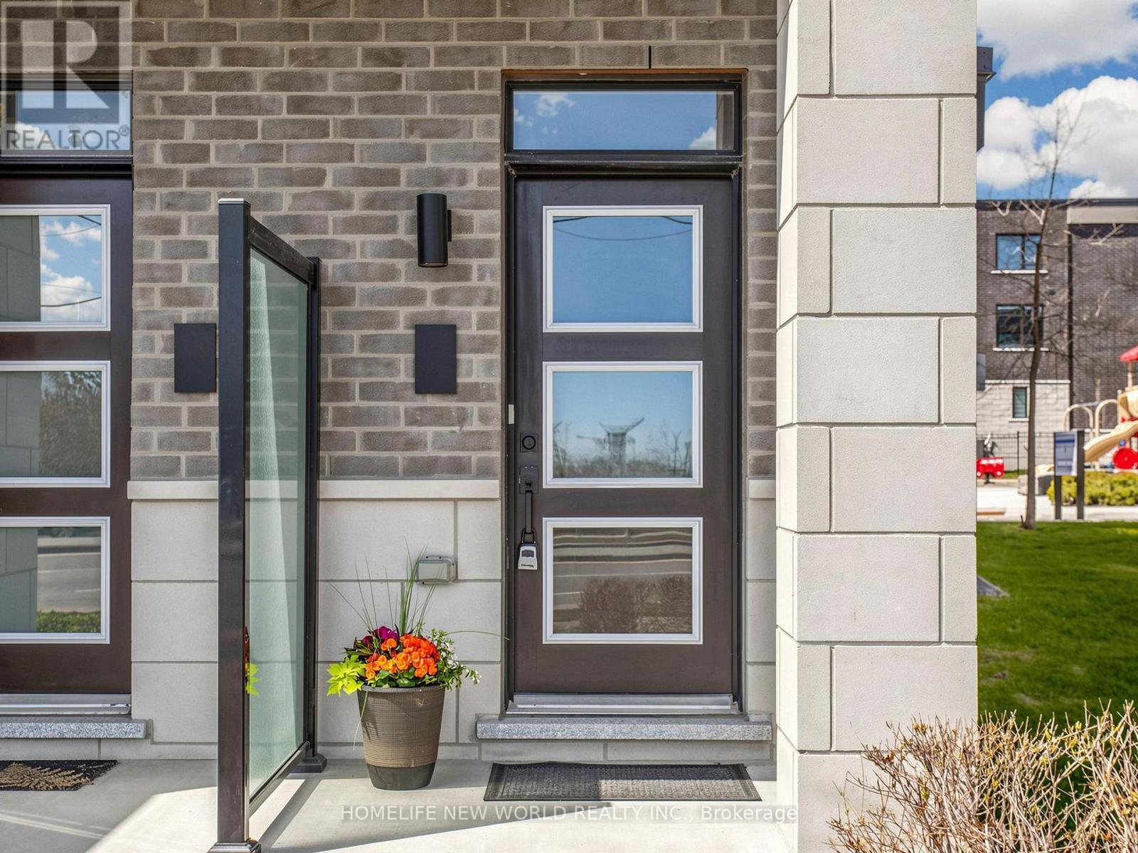 218 - 2550 Castlegate Crossing, Pickering, Ontario  L1X 0H6 - Photo 3 - E13142404