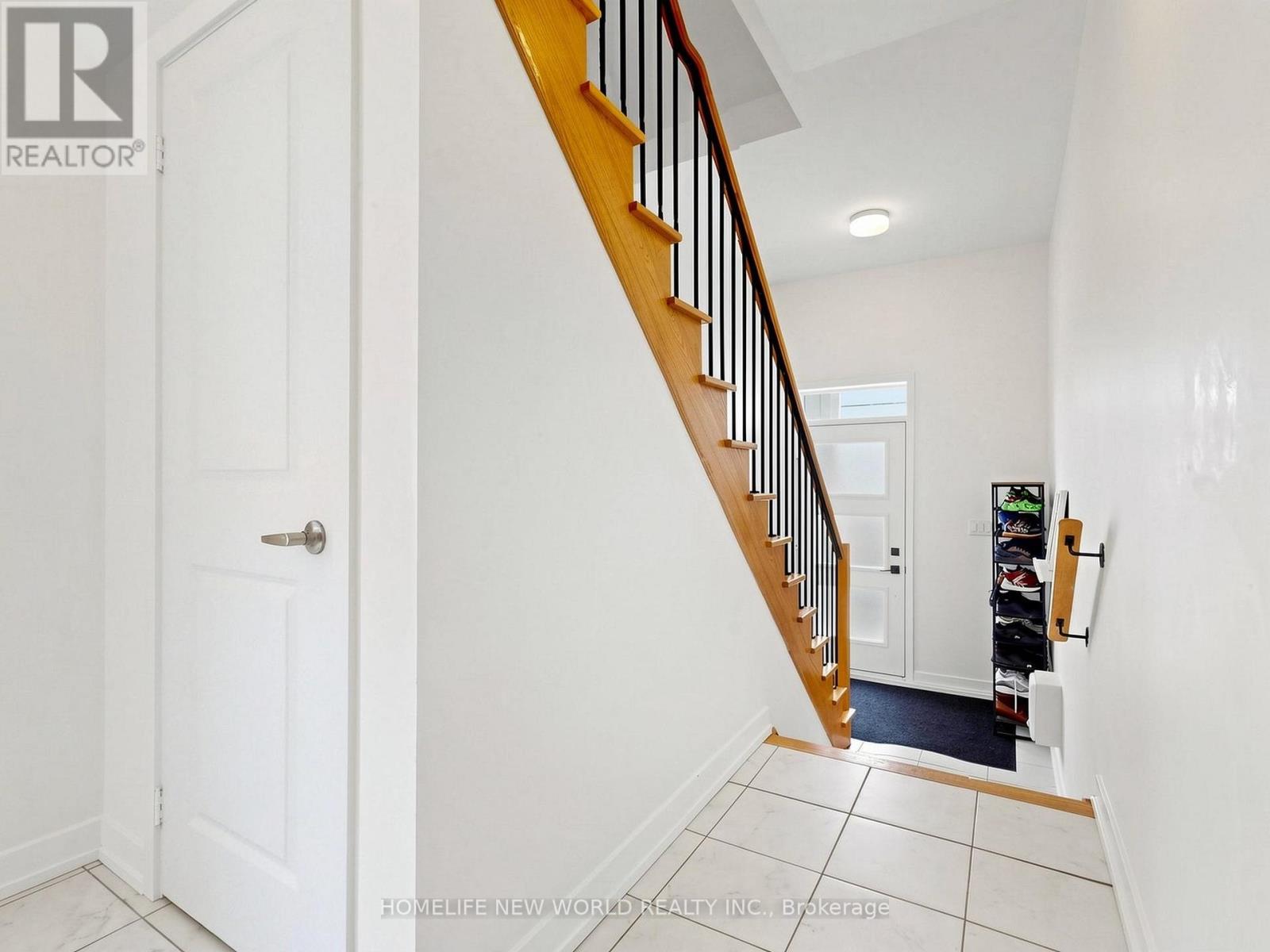 218 - 2550 Castlegate Crossing, Pickering, Ontario  L1X 0H6 - Photo 5 - E13142404