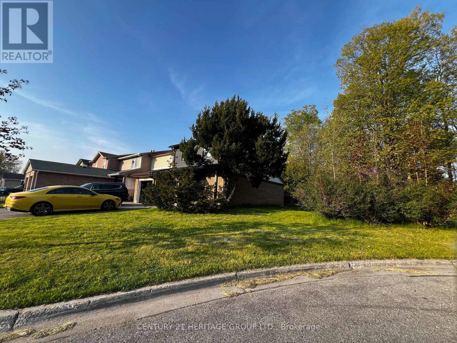 1133 Trowbridge Court, Oshawa, Ontario  L1G 7H1 - Photo 3 - E13142406