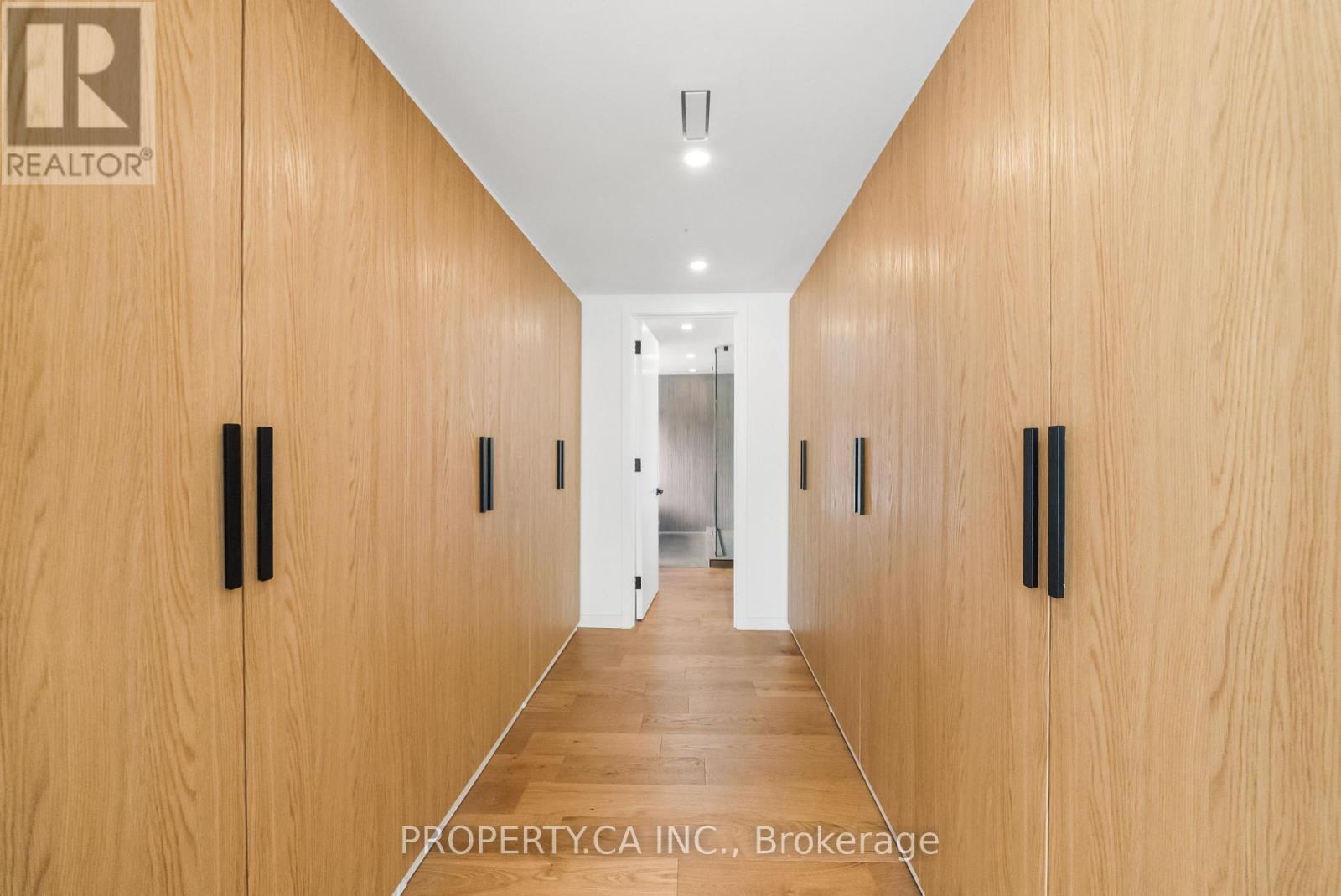 9 Maughan Crescent, Toronto, Ontario  M4L 3E4 - Photo 32 - E13142422