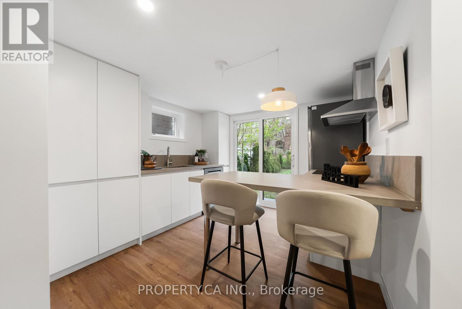 9 Maughan Crescent, Toronto, Ontario  M4L 3E4 - Photo 43 - E13142422