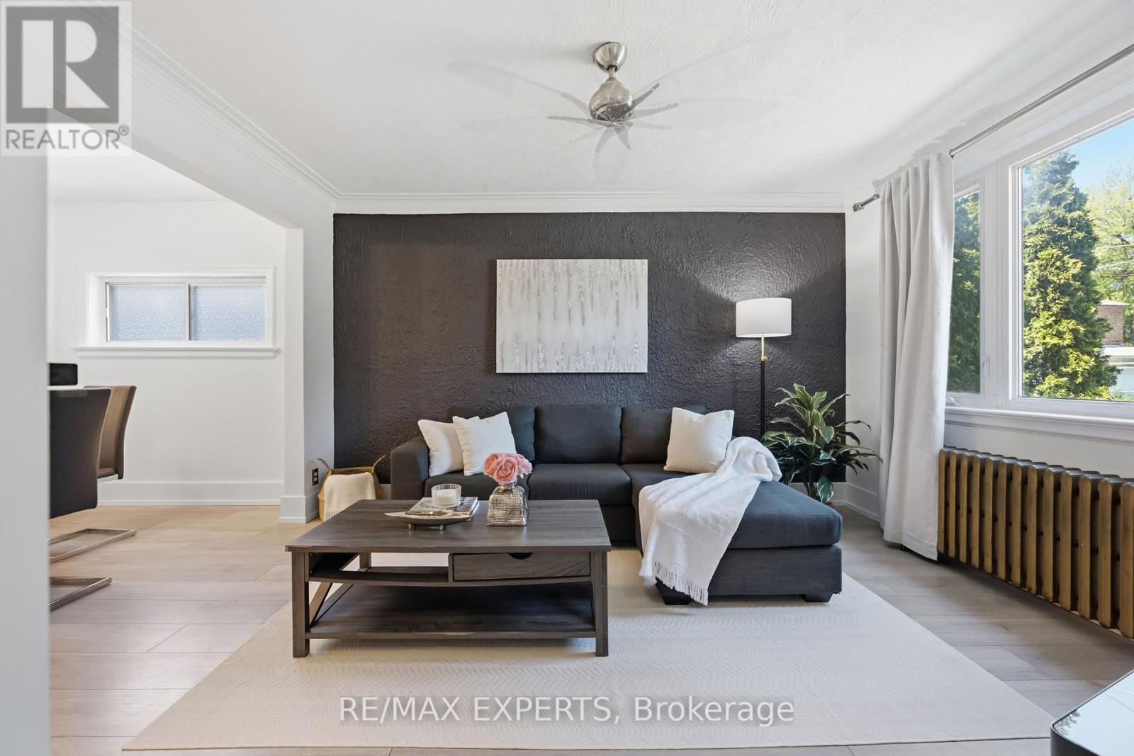 221 Clonmore Drive, Toronto, Ontario  M1N 1Y4 - Photo 3 - E13142444