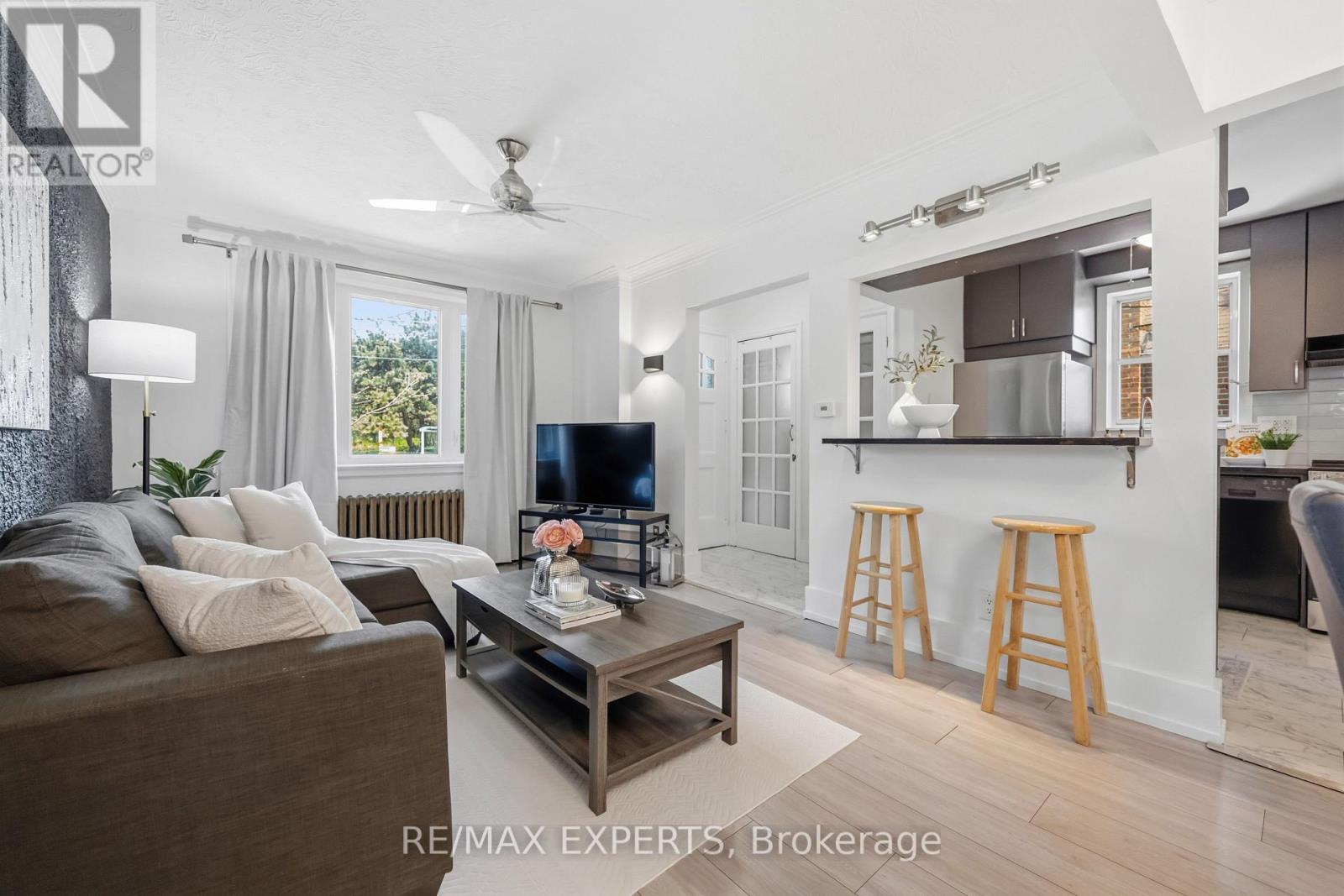 221 Clonmore Drive, Toronto, Ontario  M1N 1Y4 - Photo 6 - E13142444