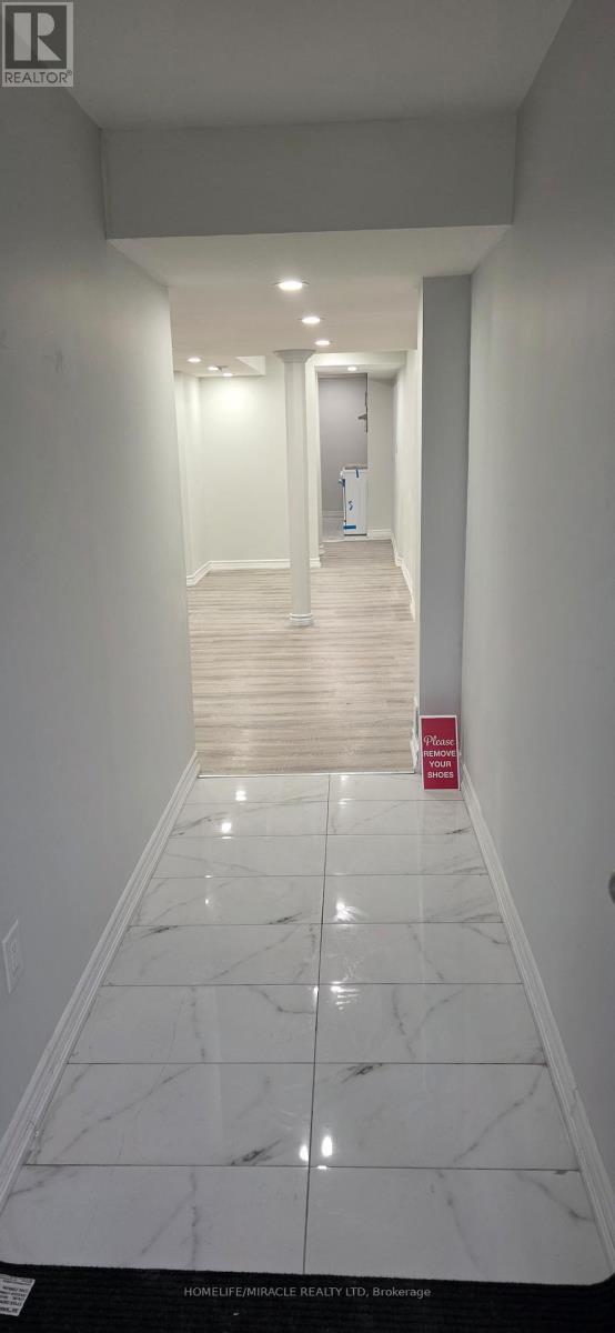163 Seasons Drive, Toronto, Ontario  M1X 2E2 - Photo 2 - E13142464