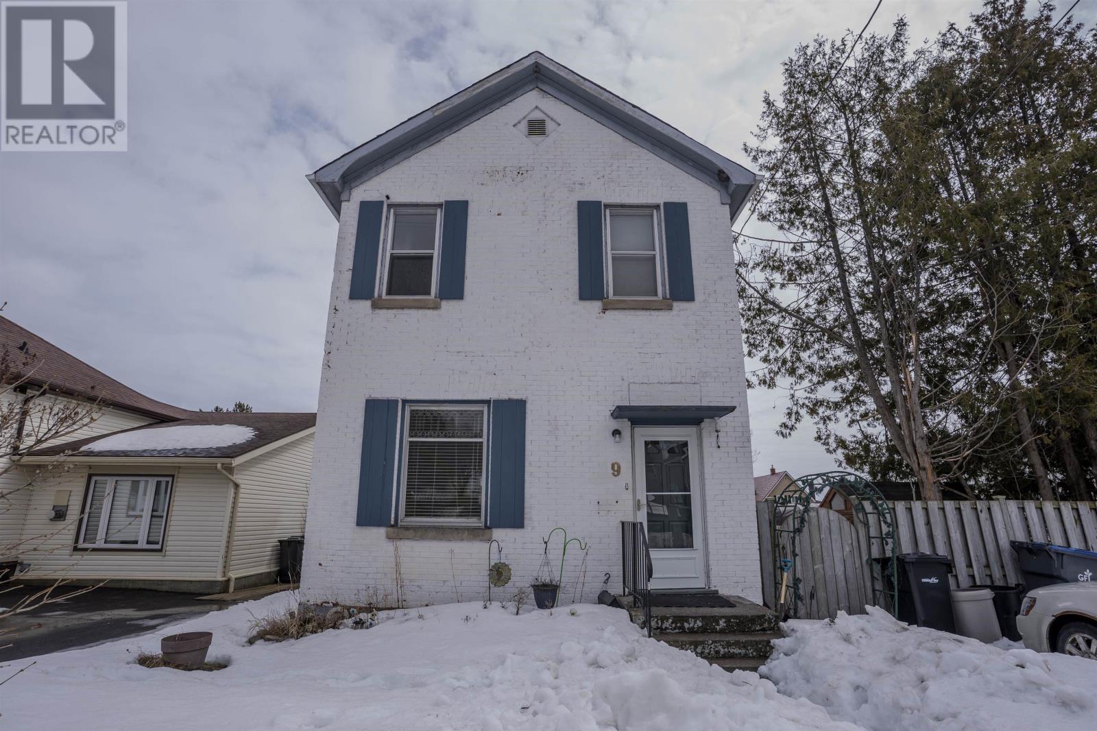 9 Ruttan St, Thunder Bay, Ontario  P7A 4S1 - Photo 1 - TB2600699