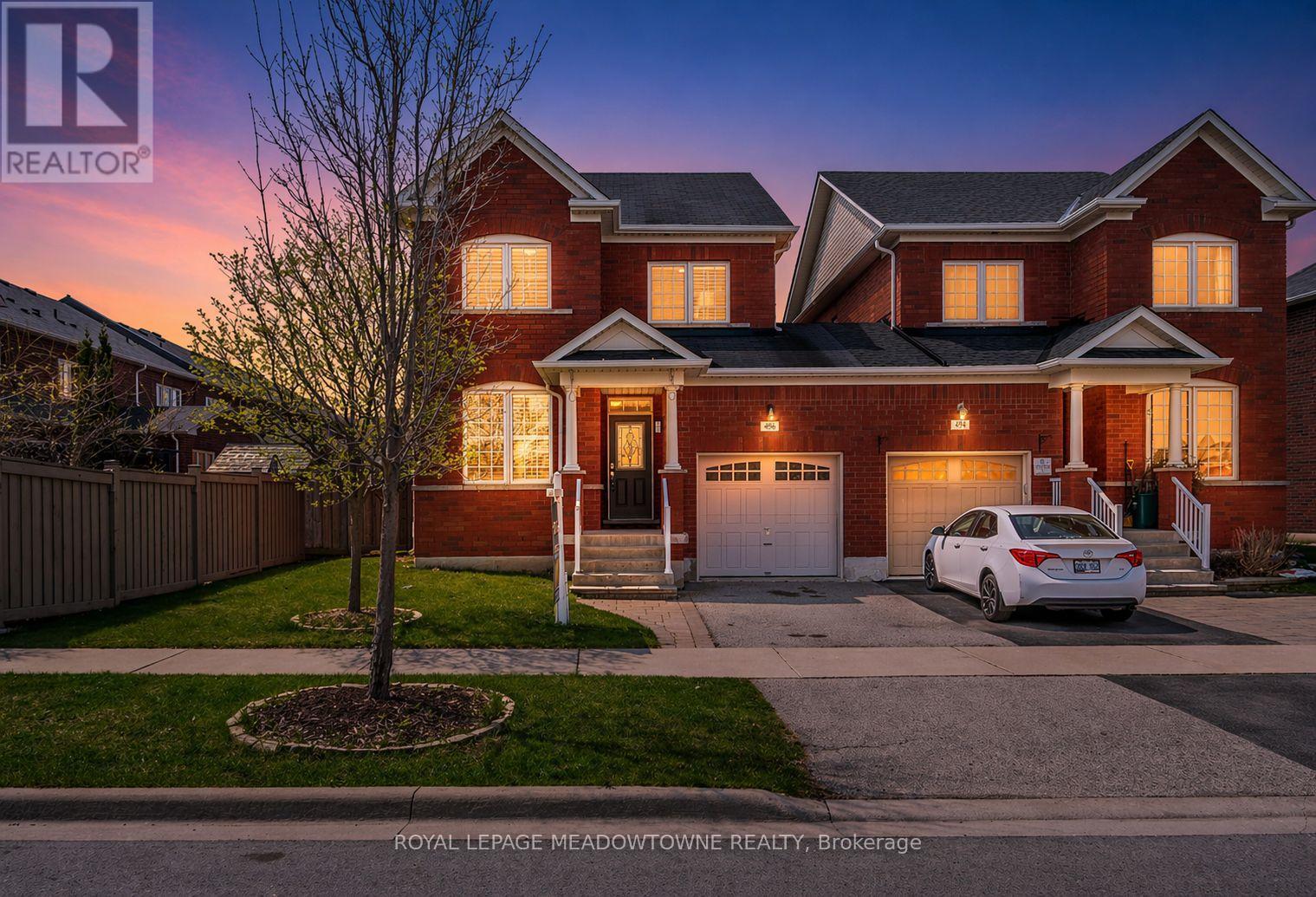496 SAVOLINE BOULEVARD, Milton, Ontario