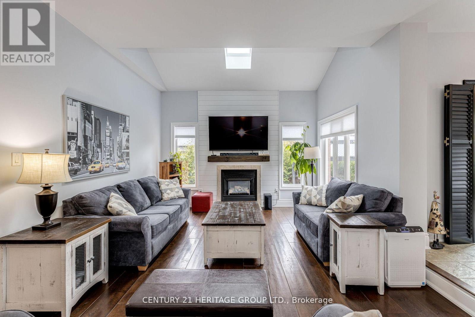 673 Chaleur Place, Newmarket, Ontario  L3X 1L6 - Photo 4 - N13142224