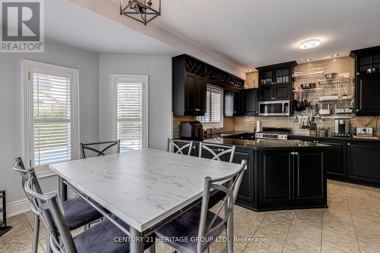 673 Chaleur Place, Newmarket, Ontario  L3X 1L6 - Photo 7 - N13142224