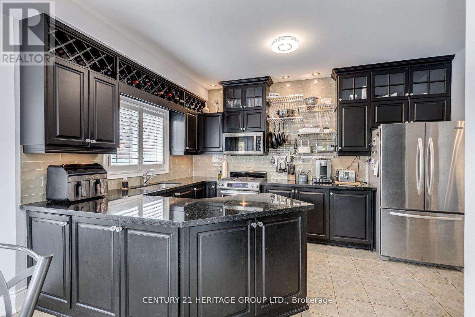 673 Chaleur Place, Newmarket, Ontario  L3X 1L6 - Photo 9 - N13142224