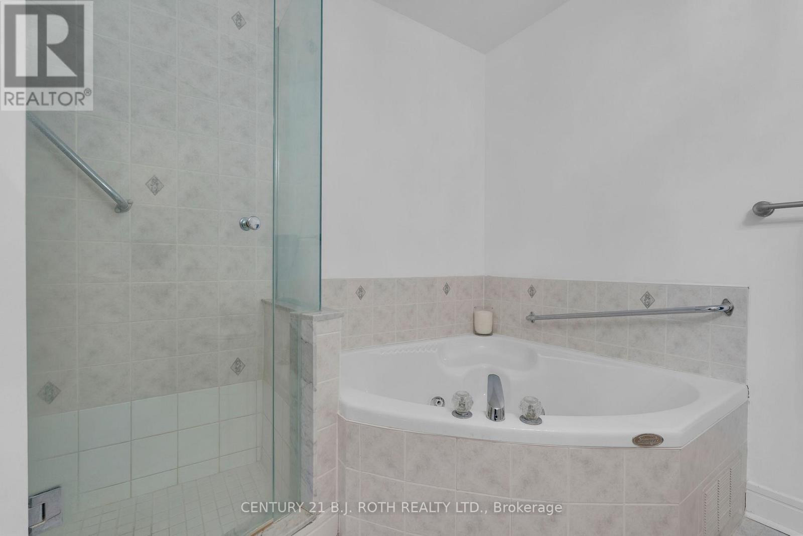 1402 - 2 Toronto Street, Barrie (City Centre), Ontario  L4N 9R2 - Photo 16 - S13142438