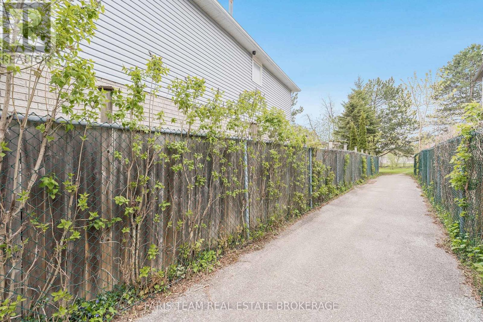 67 Trillium Crescent, Barrie (Allandale Heights), Ontario  L4N 6H6 - Photo 30 - S13142520