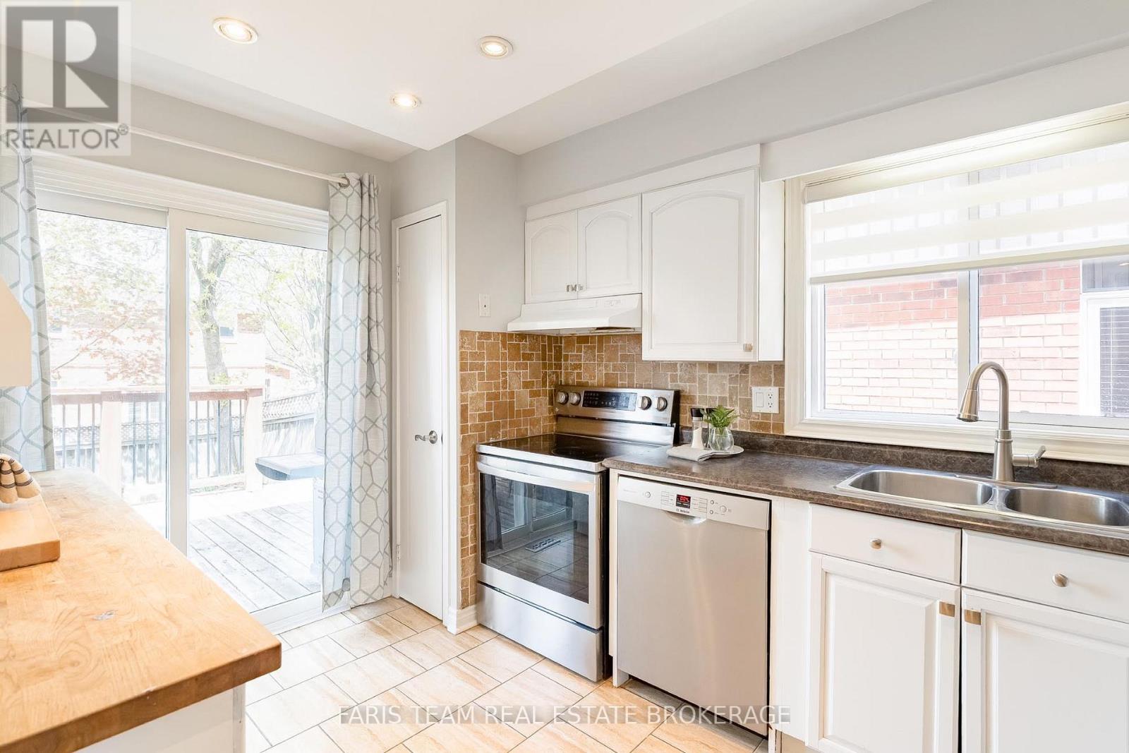 67 Trillium Crescent, Barrie (Allandale Heights), Ontario  L4N 6H6 - Photo 7 - S13142520