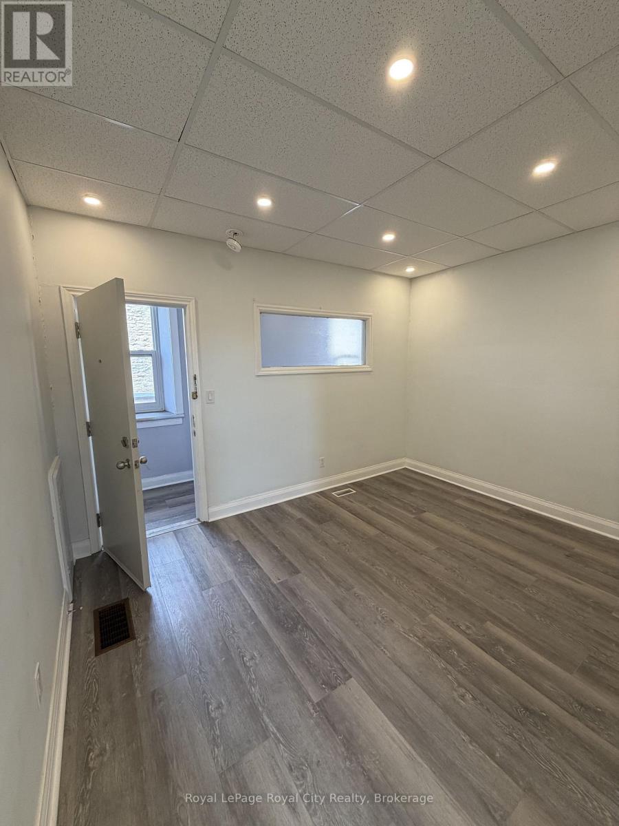 Unit 7 - 21 Gordon Street, Guelph, Ontario  N1H 4G8 - Photo 3 - X13001912