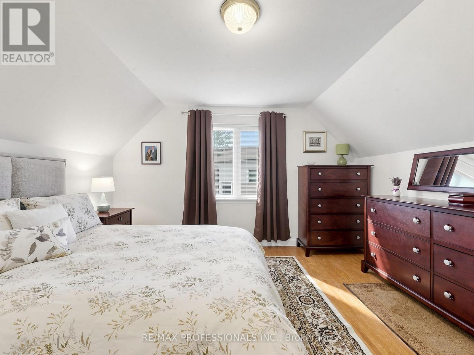 177 Elmhurst Drive, Toronto, Ontario  M9W 2L2 - Photo 14 - W13142142