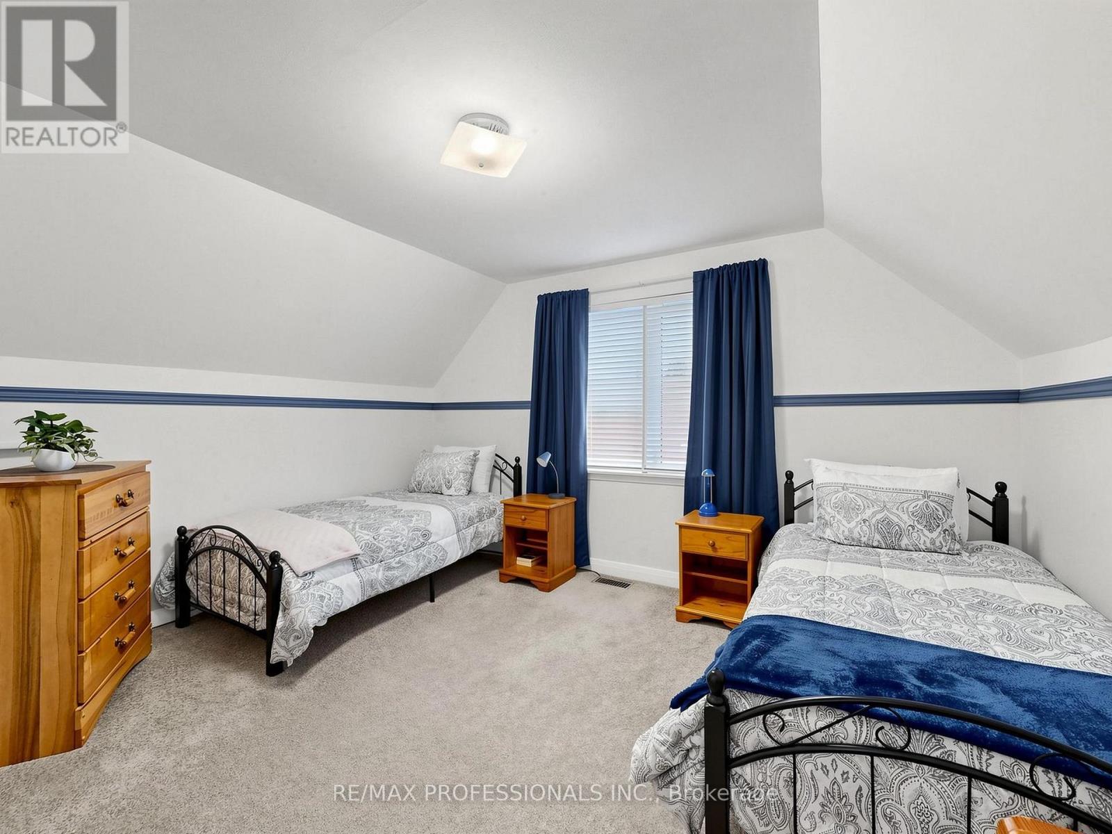 177 Elmhurst Drive, Toronto, Ontario  M9W 2L2 - Photo 15 - W13142142