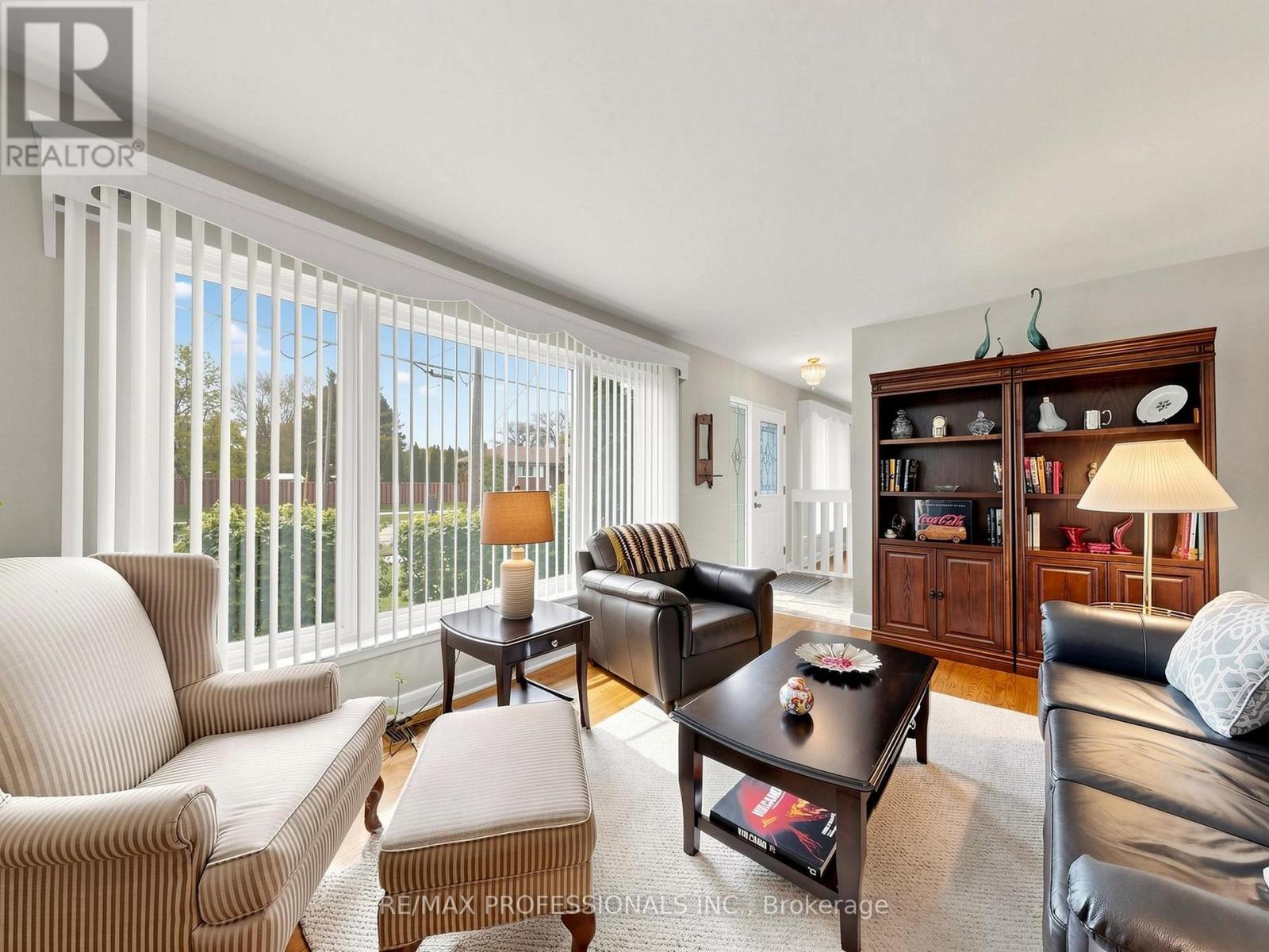 177 Elmhurst Drive, Toronto, Ontario  M9W 2L2 - Photo 2 - W13142142