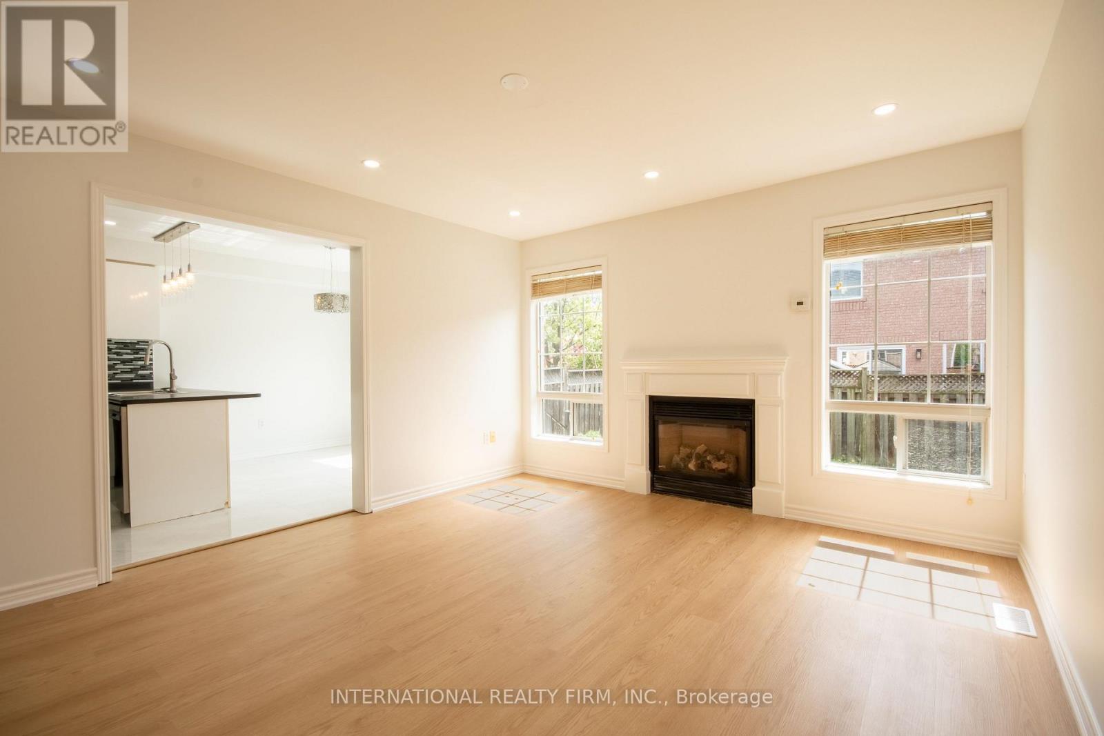 885 Gazley Circle, Milton, Ontario  L9T 6L7 - Photo 6 - W13142172