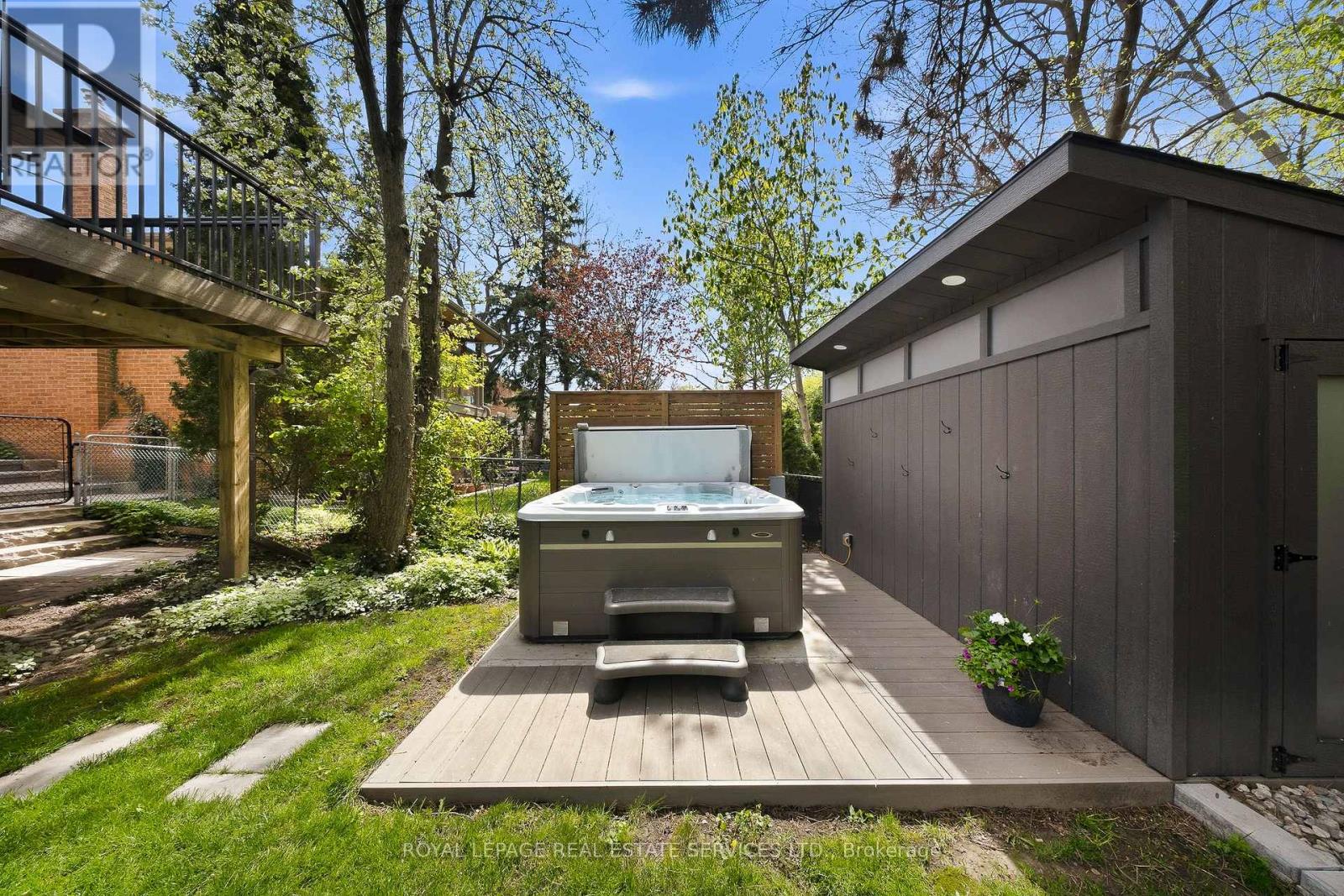 29 Norbert Crescent, Toronto, Ontario  M9C 3J8 - Photo 40 - W13142188