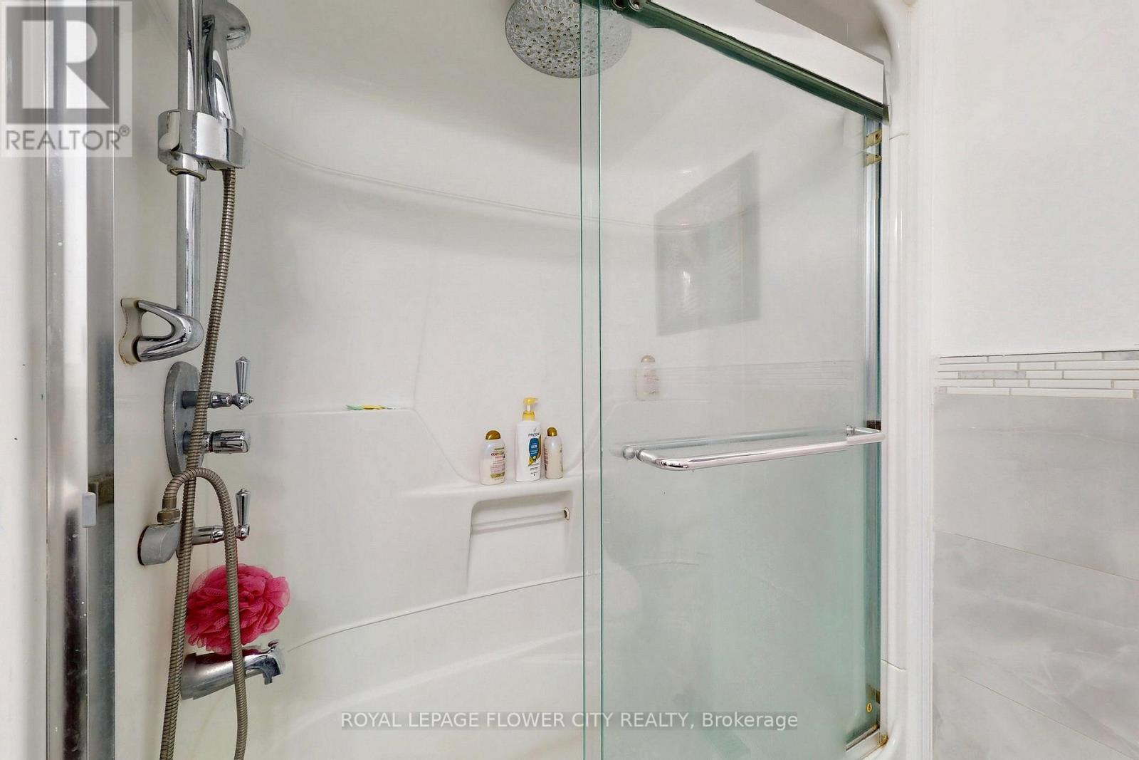 656 Esprit Crescent, Mississauga, Ontario  L5R 3B9 - Photo 22 - W13142194