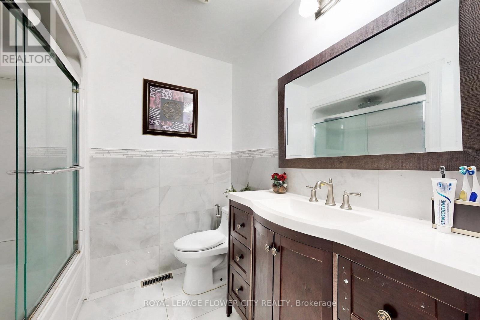 656 Esprit Crescent, Mississauga, Ontario  L5R 3B9 - Photo 46 - W13142194