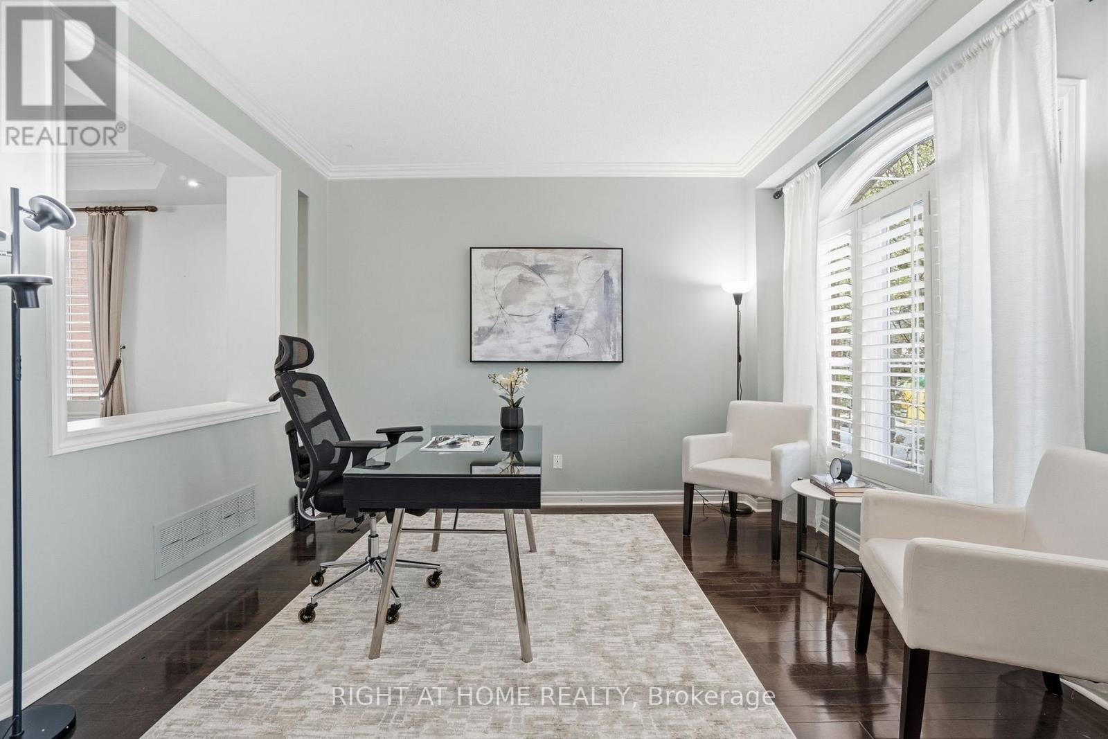 2461 Whistling Springs Crescent, Oakville, Ontario  L6M 5G4 - Photo 7 - W13142202