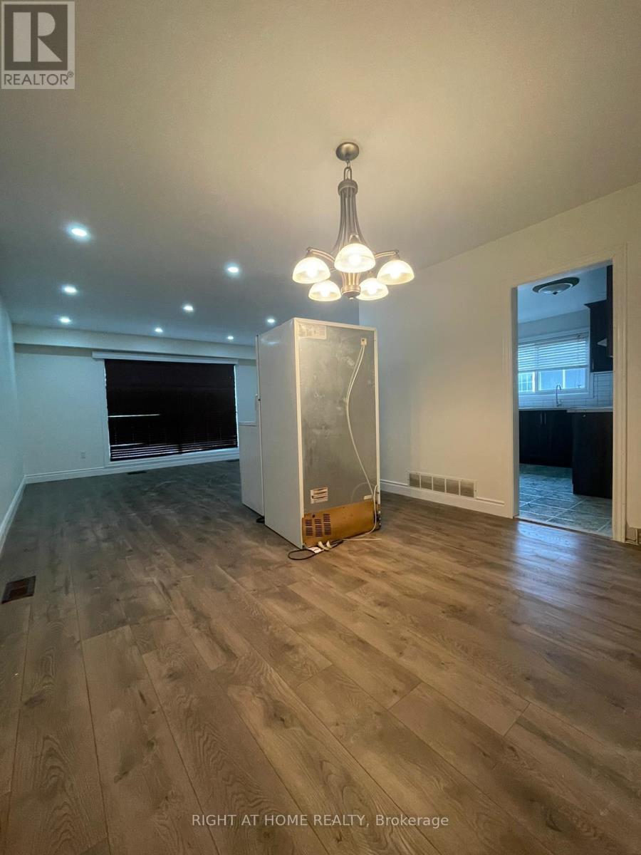 Main - 135 Avondale Boulevard, Brampton, Ontario  L6T 1H5 - Photo 10 - W13142220