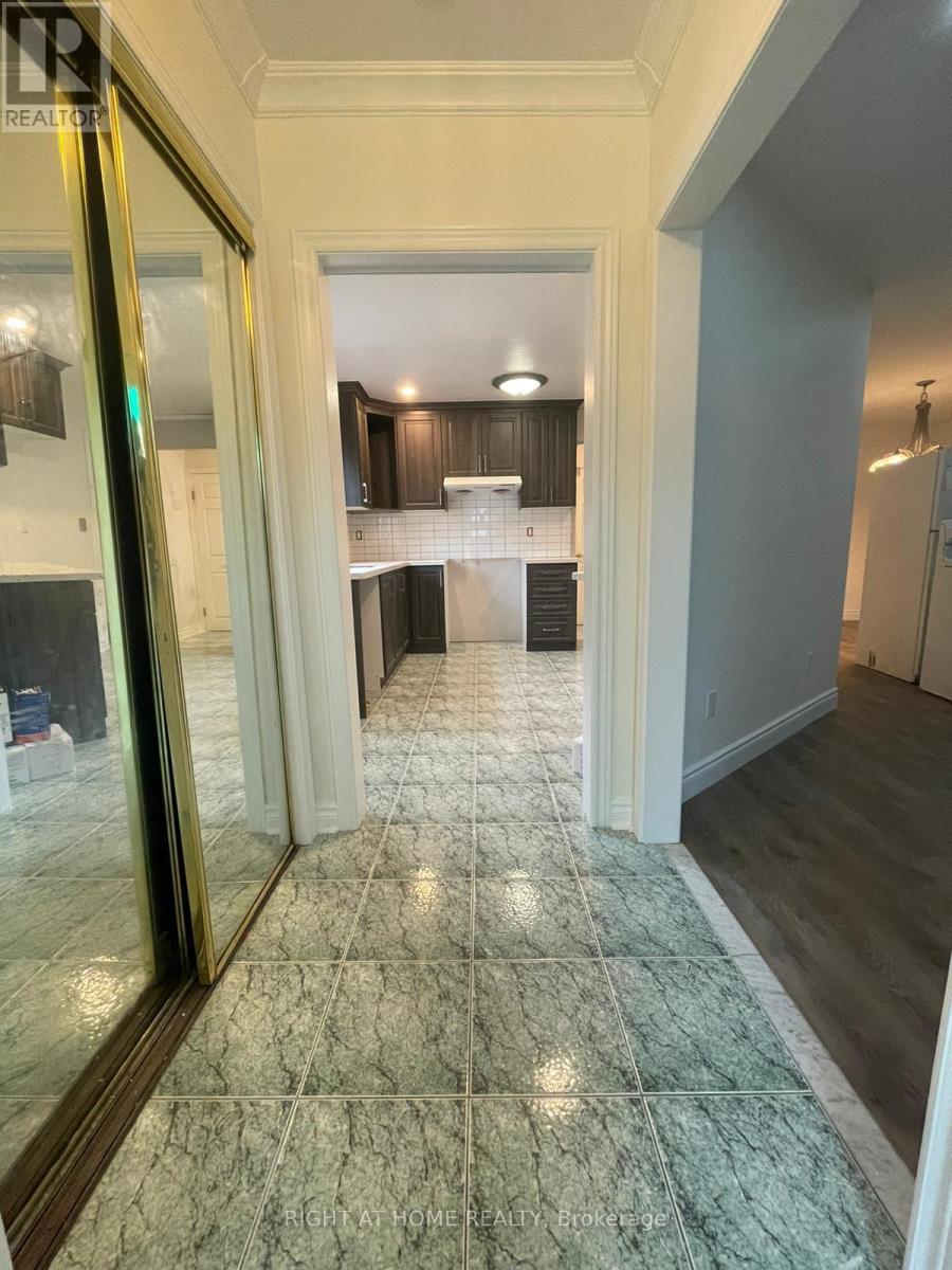 Main - 135 Avondale Boulevard, Brampton, Ontario  L6T 1H5 - Photo 12 - W13142220