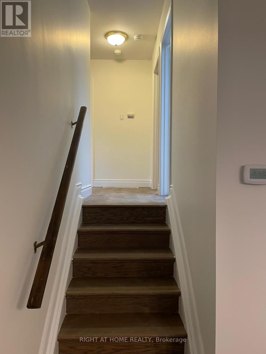 Main - 135 Avondale Boulevard, Brampton, Ontario  L6T 1H5 - Photo 9 - W13142220