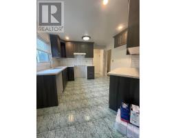 MAIN - 135 AVONDALE BOULEVARD, Brampton, Ontario