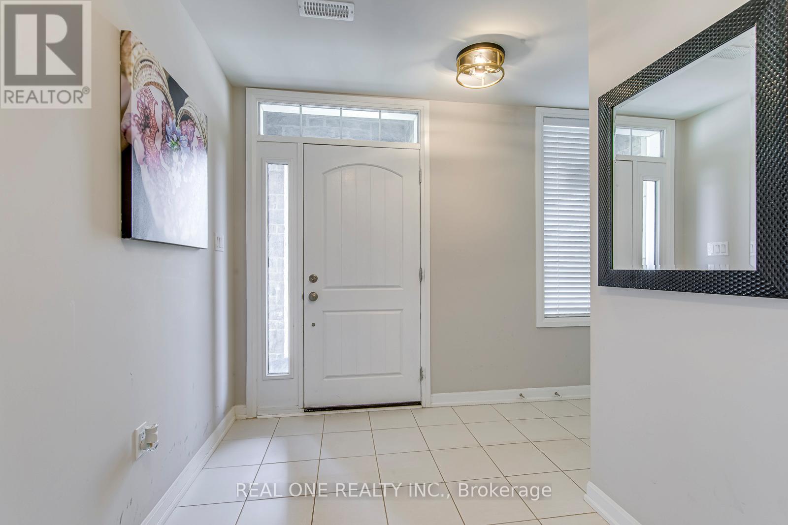 1402 Lakeport Crescent, Oakville, Ontario  L6H 3S1 - Photo 3 - W13142288