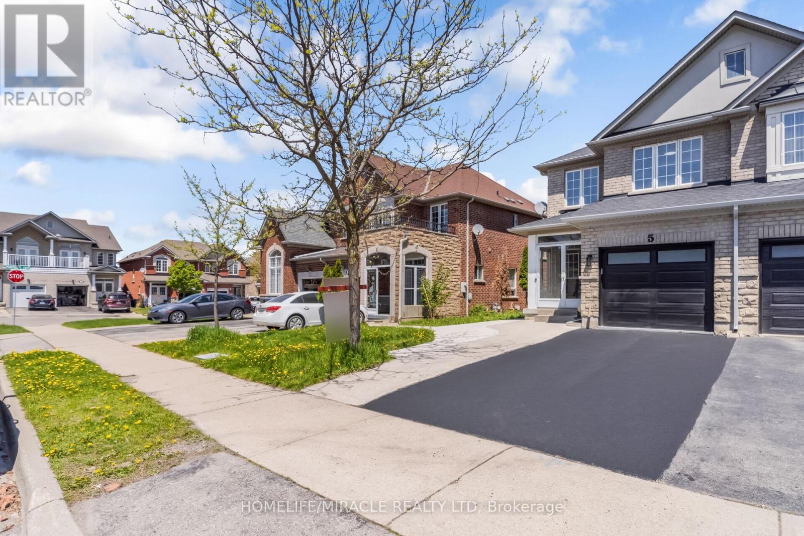 5 CHERRYPLUM WAY, Brampton, Ontario
